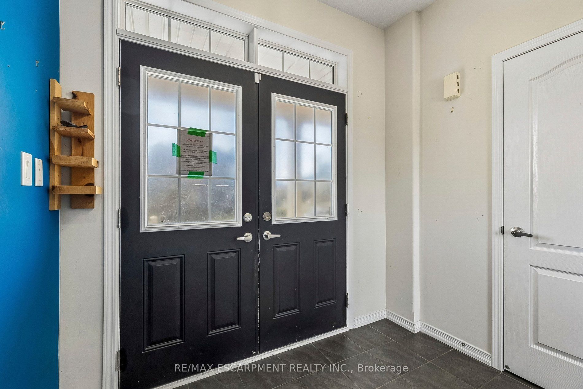 16 Alexandra Drive Property Photo 2