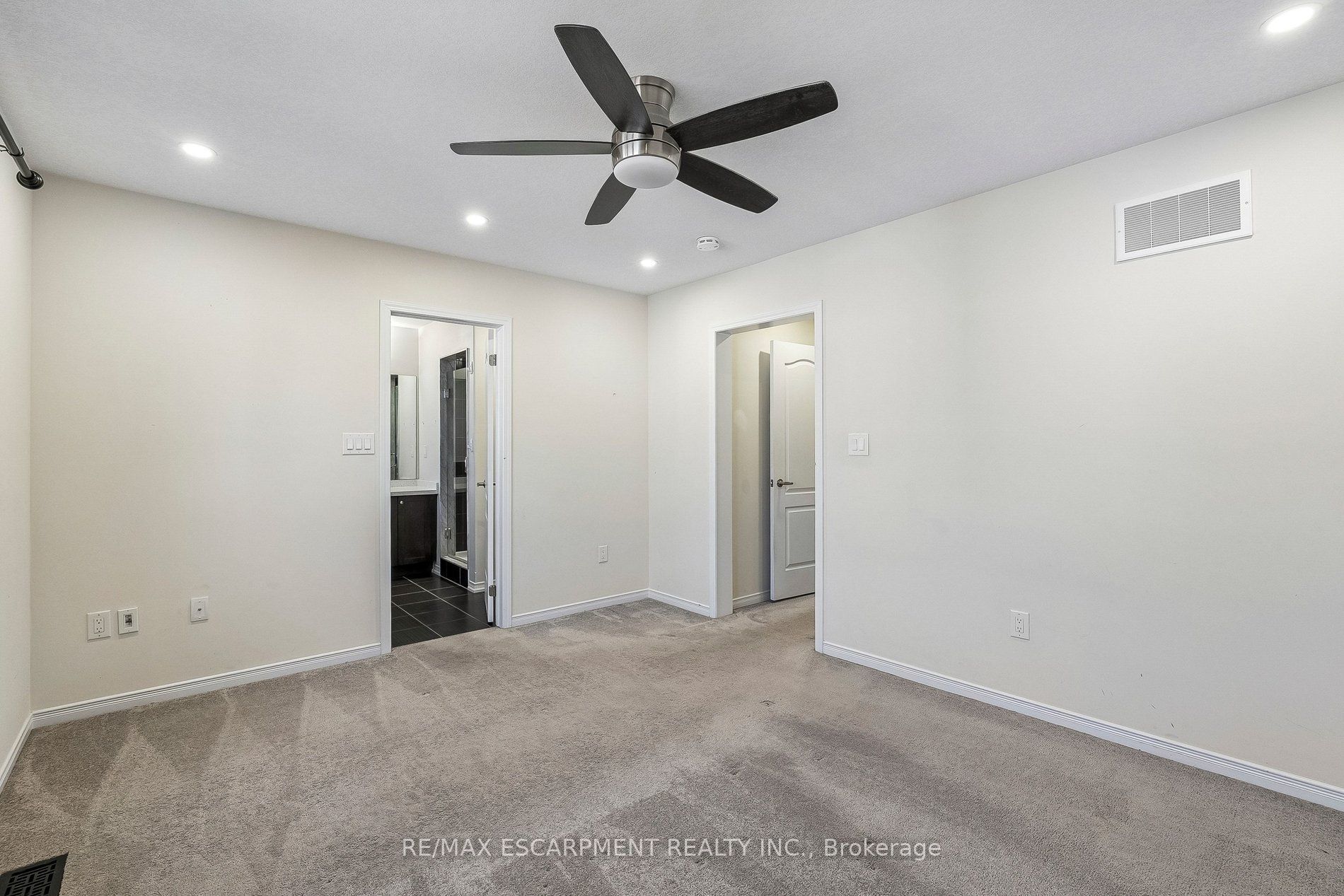 16 Alexandra Drive Property Photo 19