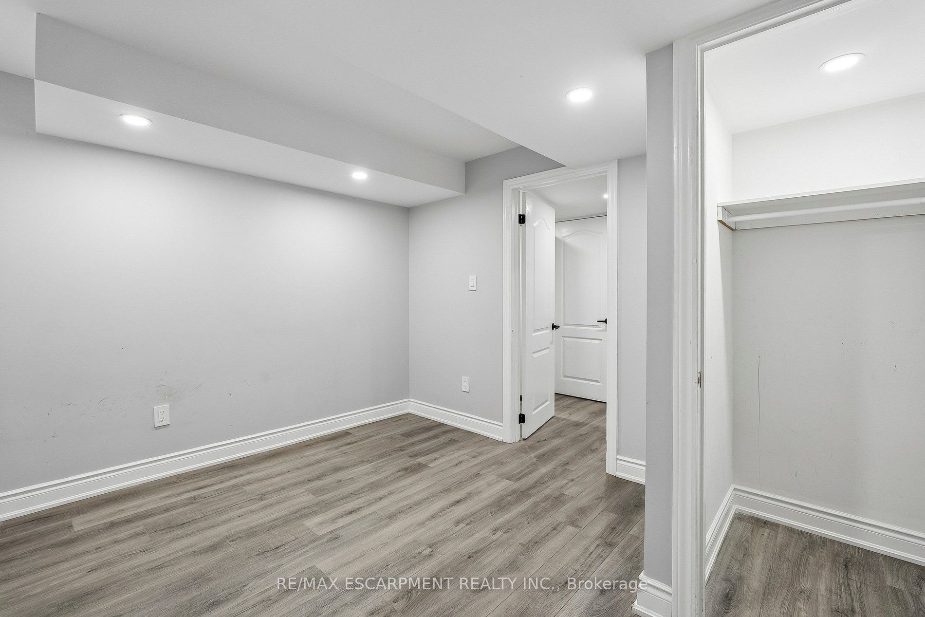 16 Alexandra Drive Property Photo 31