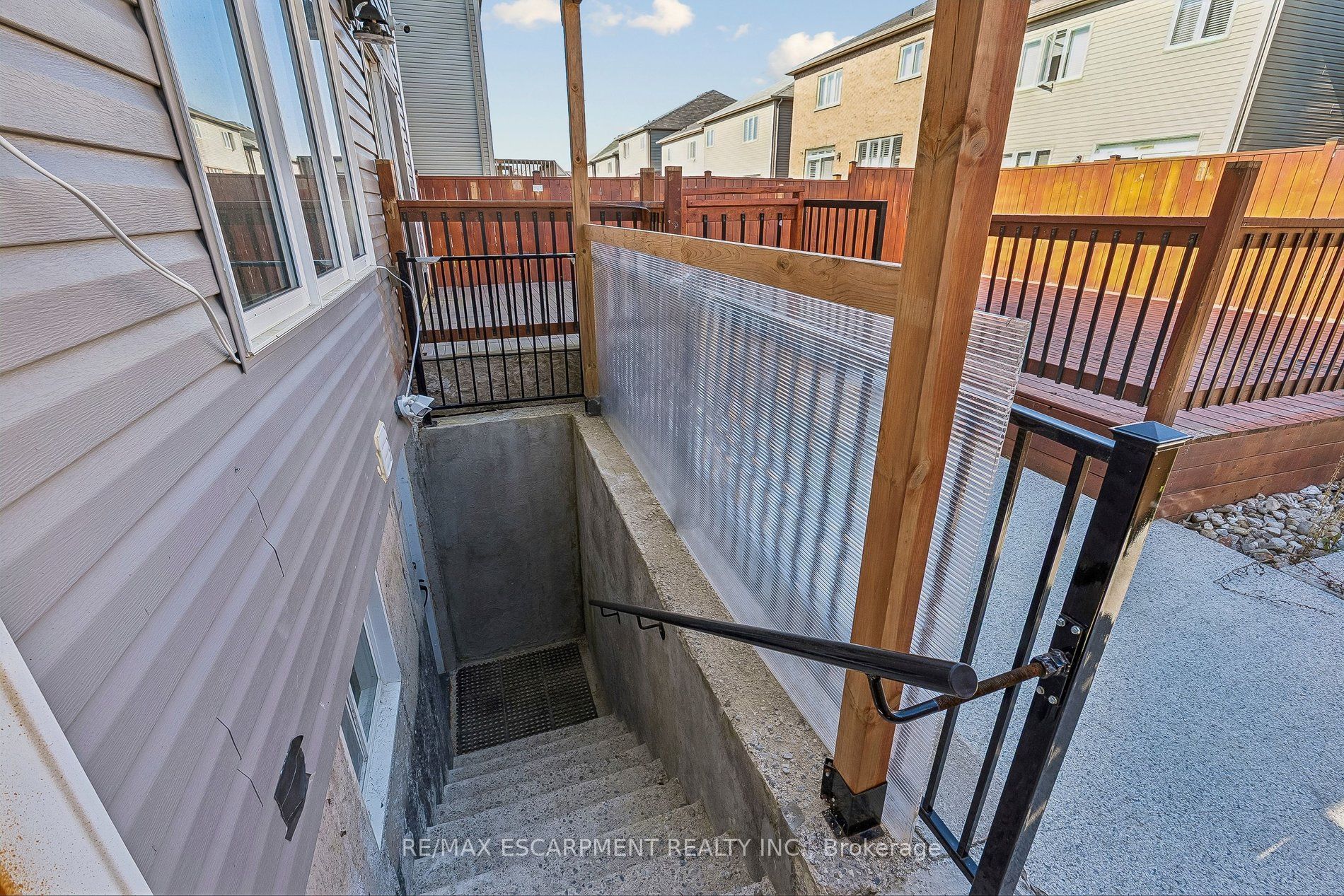 16 Alexandra Drive Property Photo 41