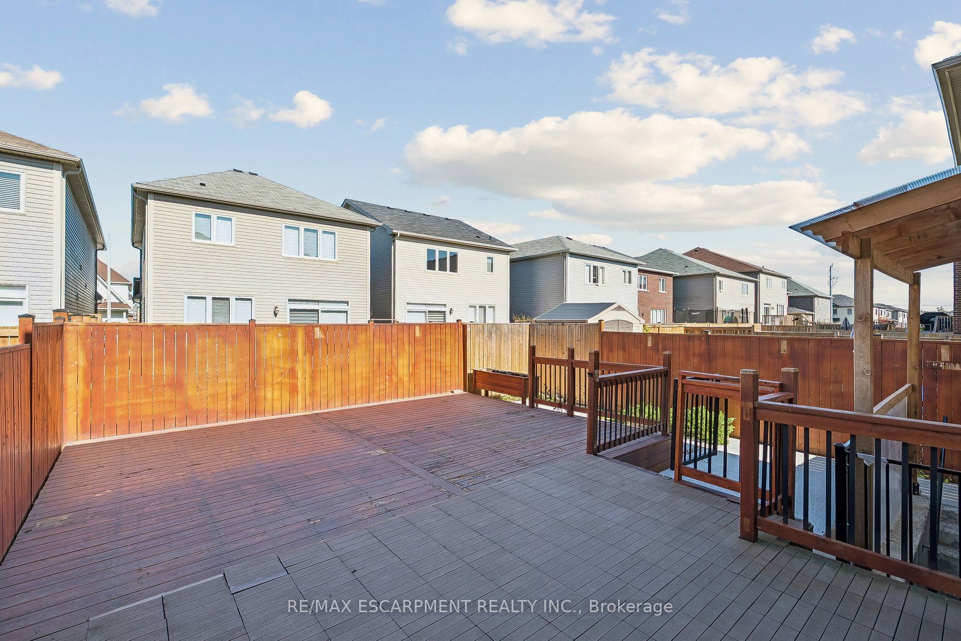 16 Alexandra Drive Property Photo 42
