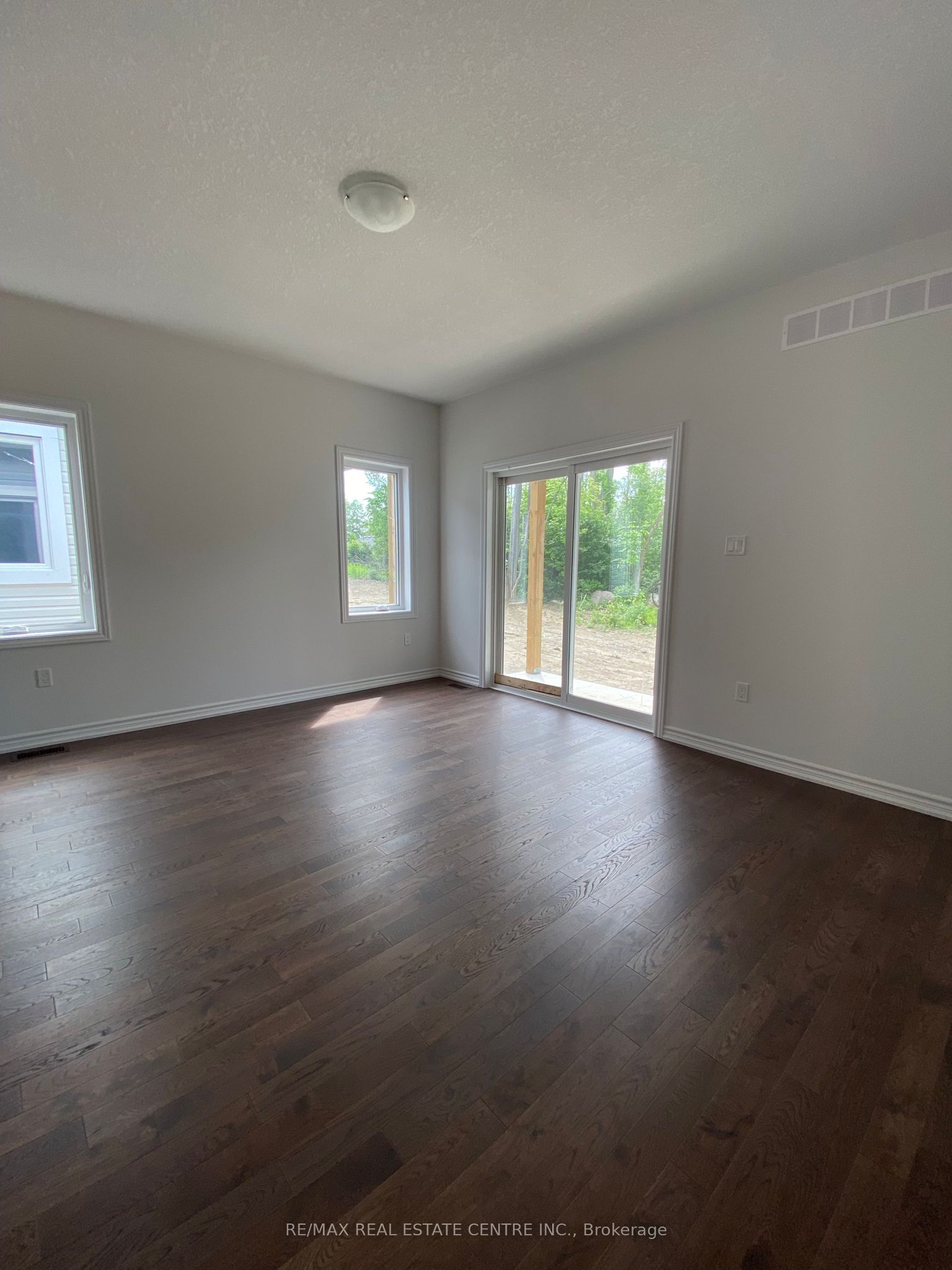 175 Adley Street Property Photo 8