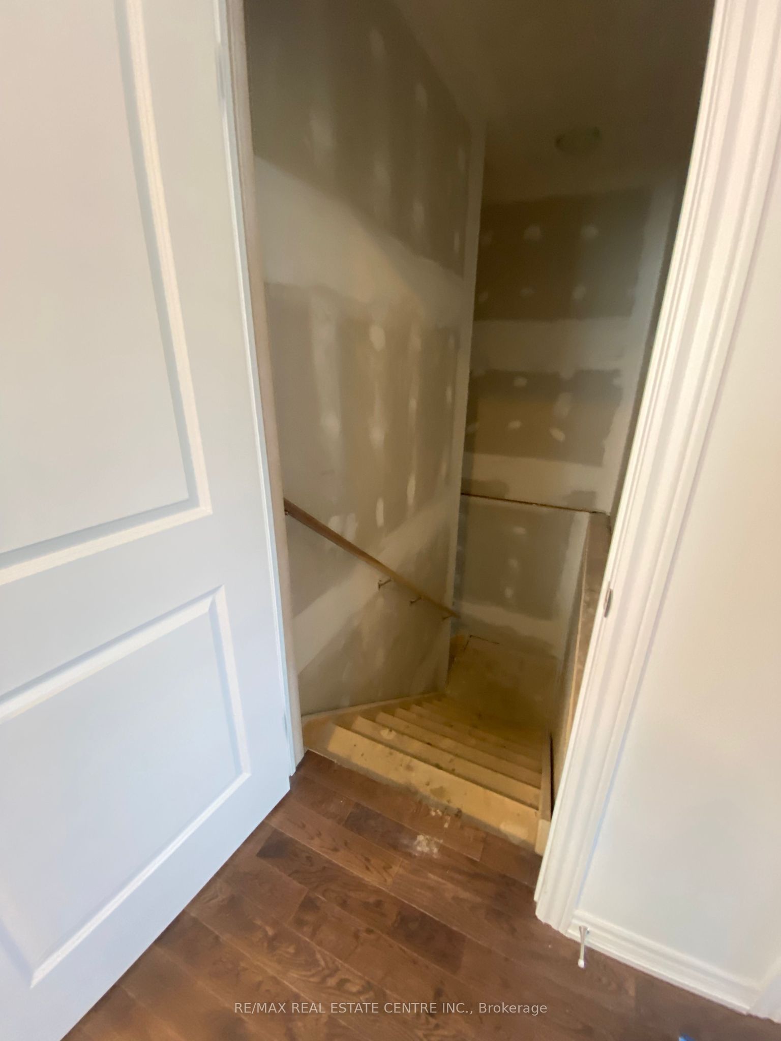 175 Adley Street Property Photo 20