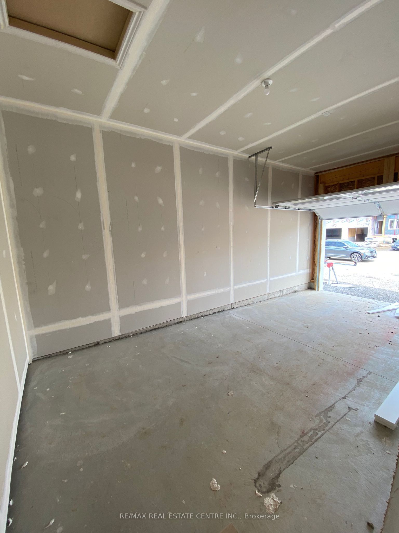 175 Adley Street Property Photo 23