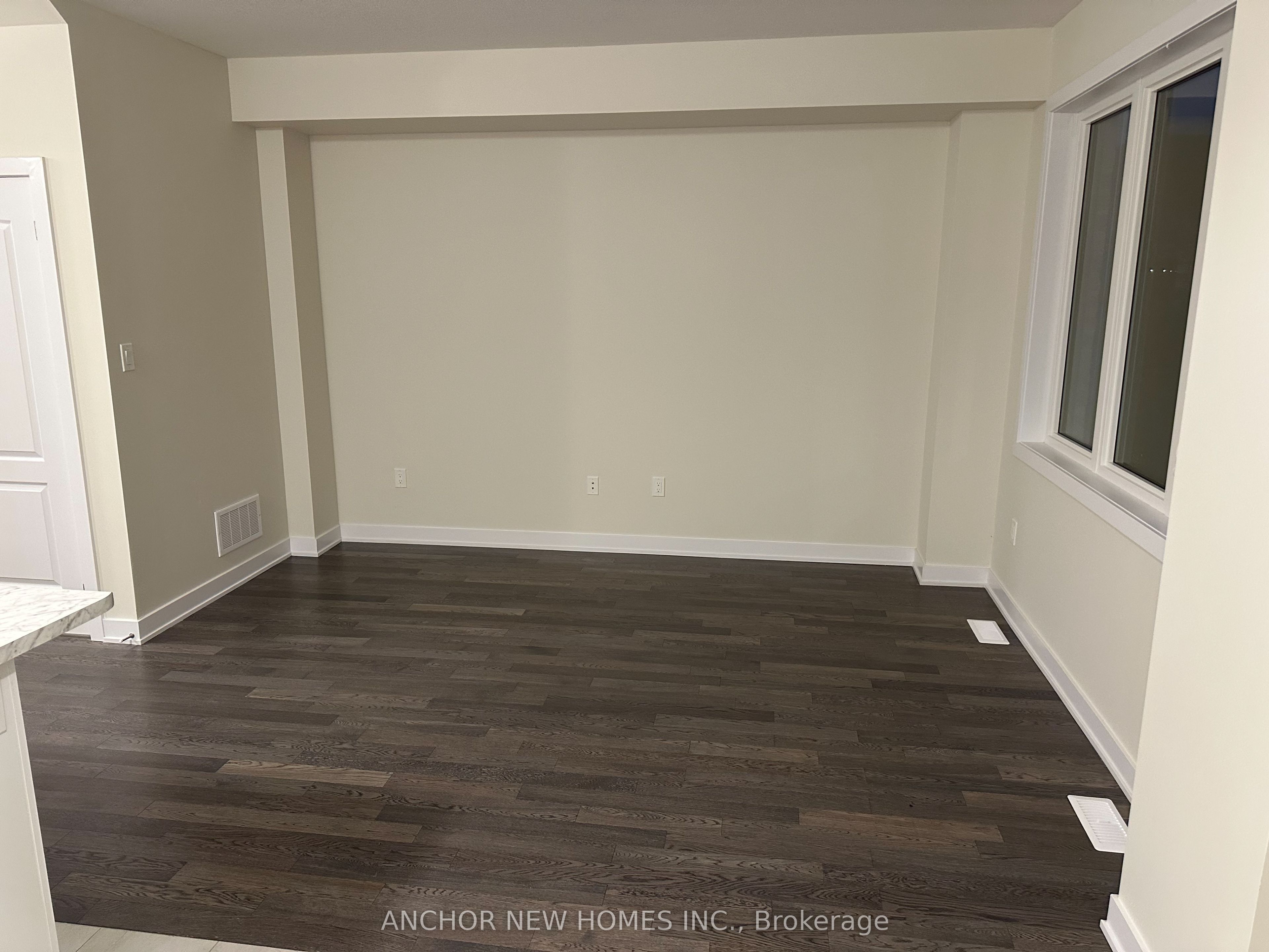 81 Keelson Street E Property Photo 6