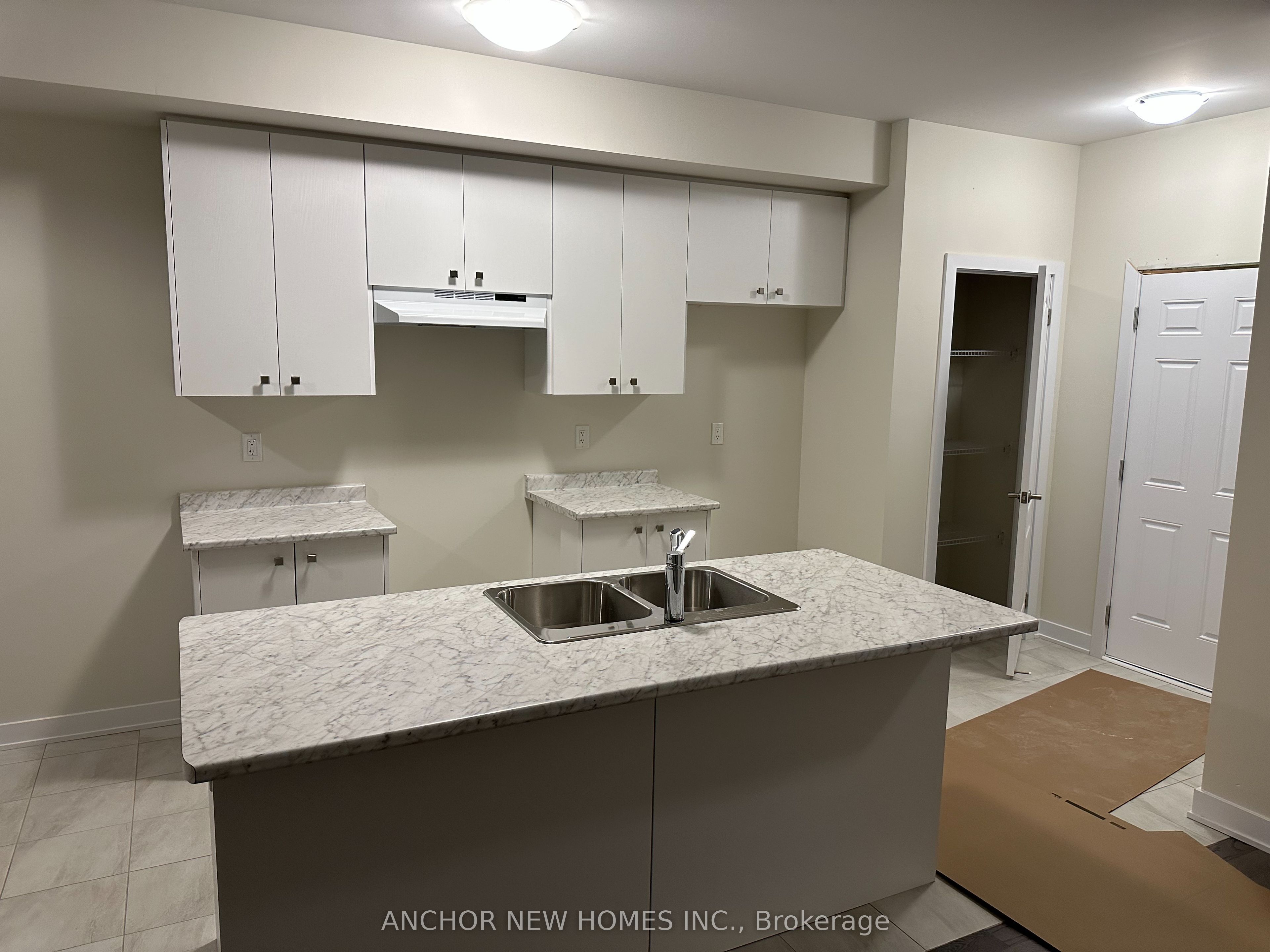 81 Keelson Street E Property Photo 14