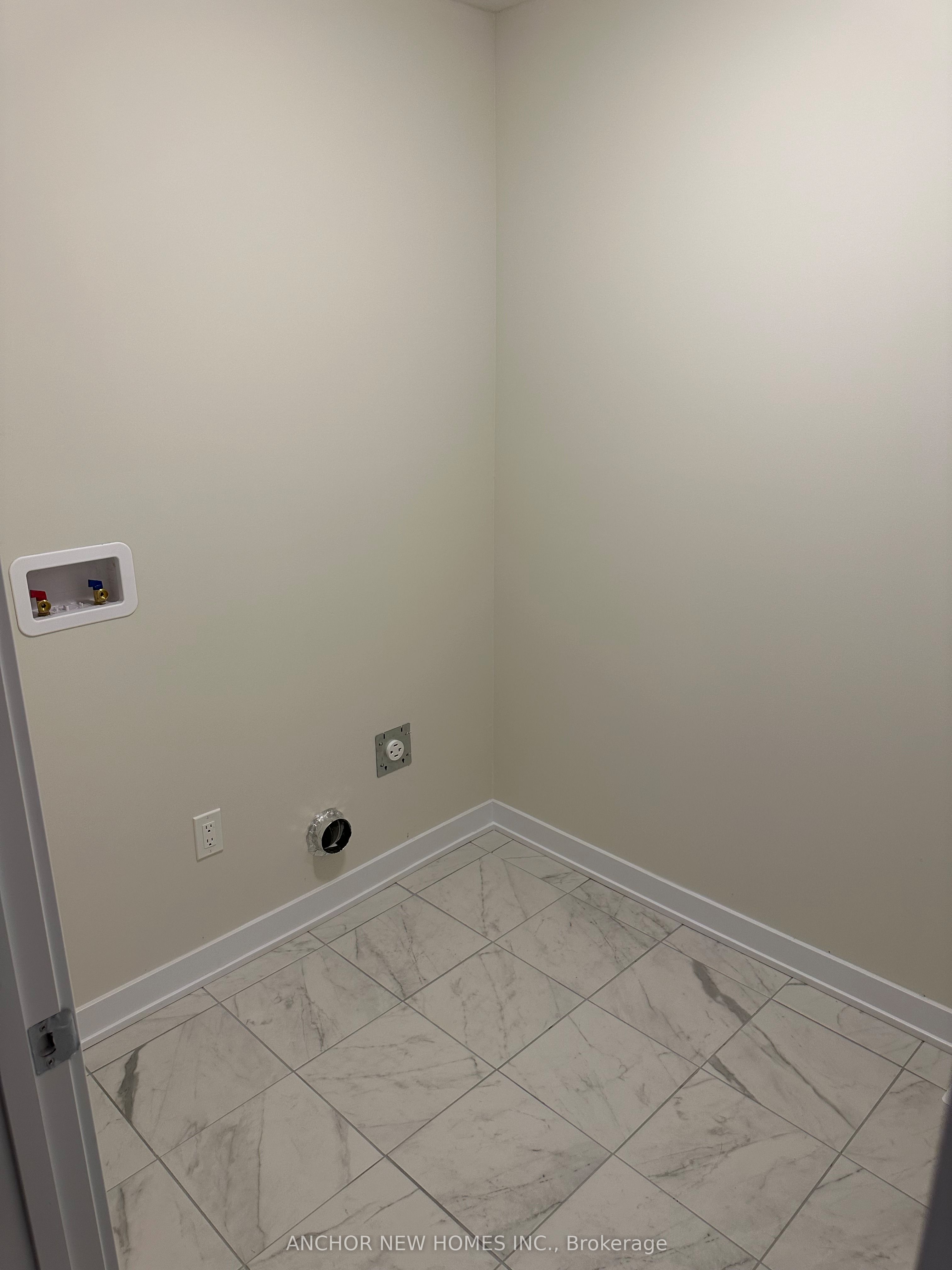 81 Keelson Street E Property Photo 15