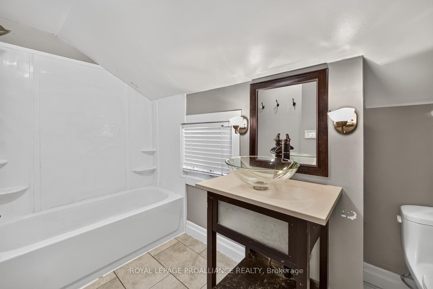 22 Abbott Street Property Photo 16
