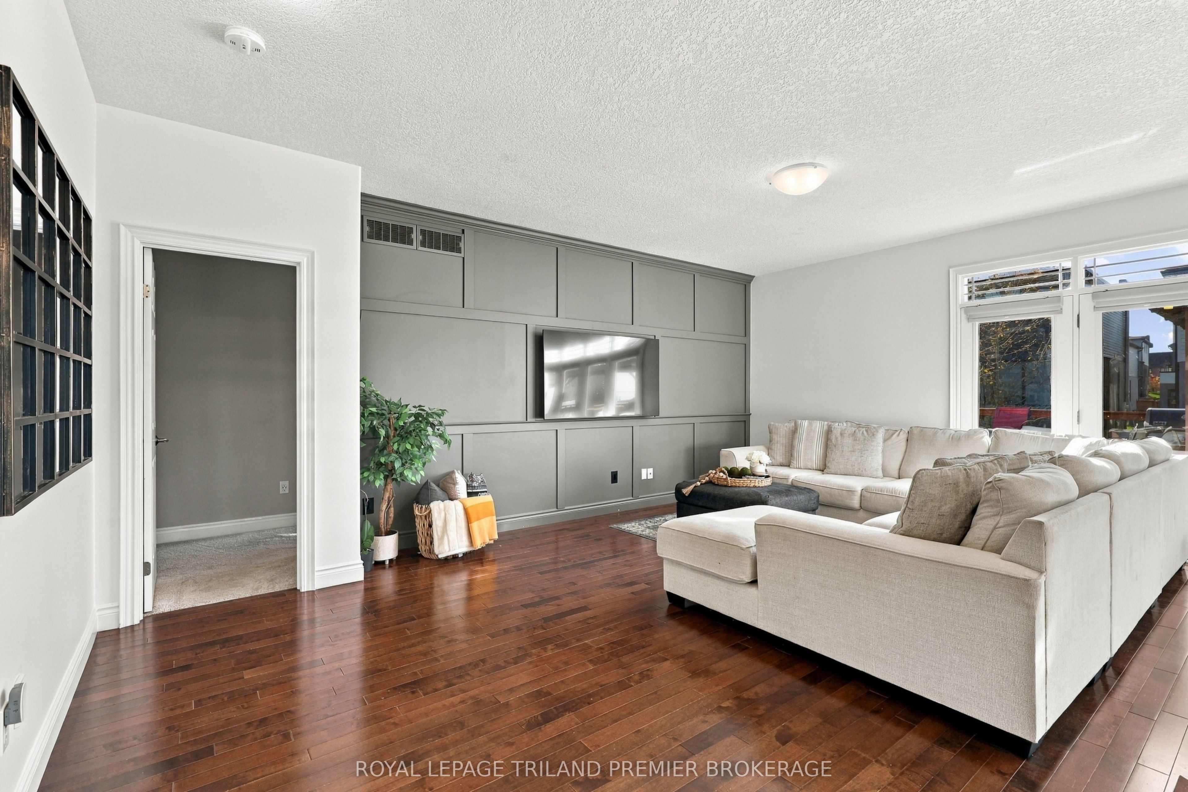 745 Kleinburg Drive Property Photo 6