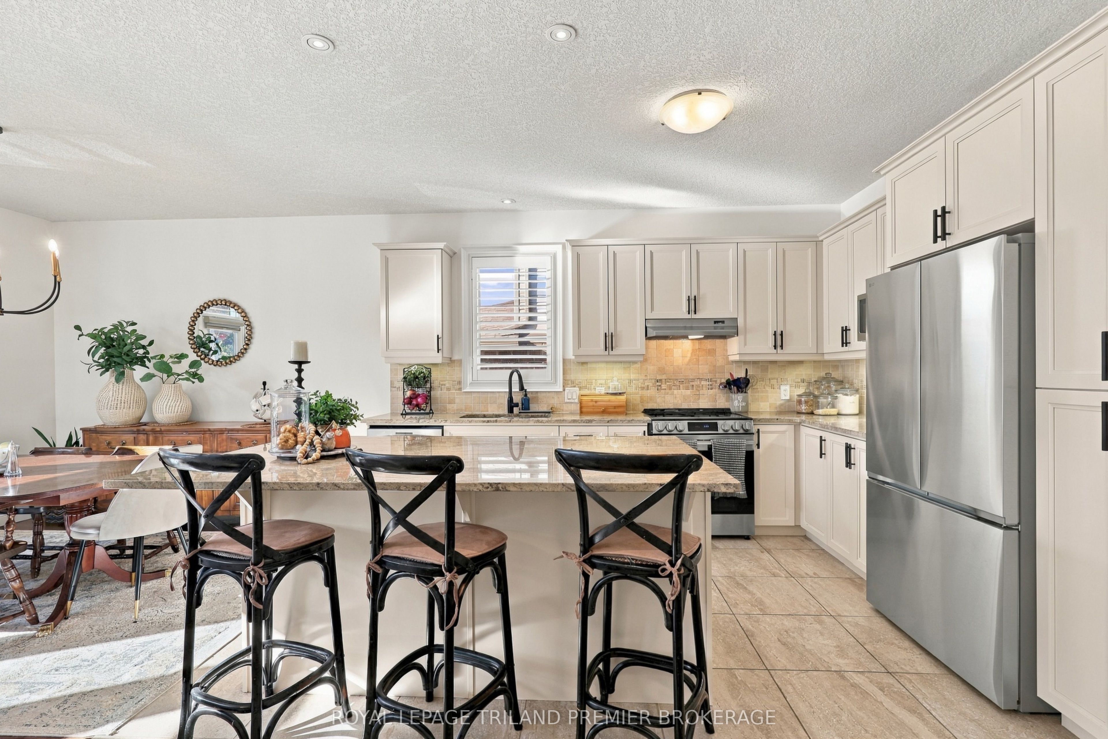 745 Kleinburg Drive Property Photo 10
