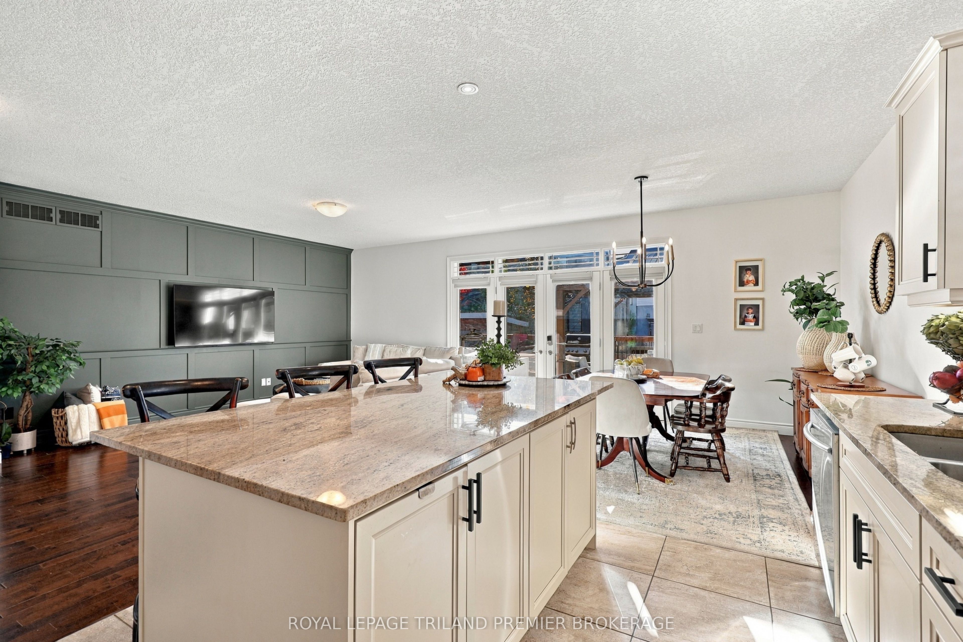 745 Kleinburg Drive Property Photo 13