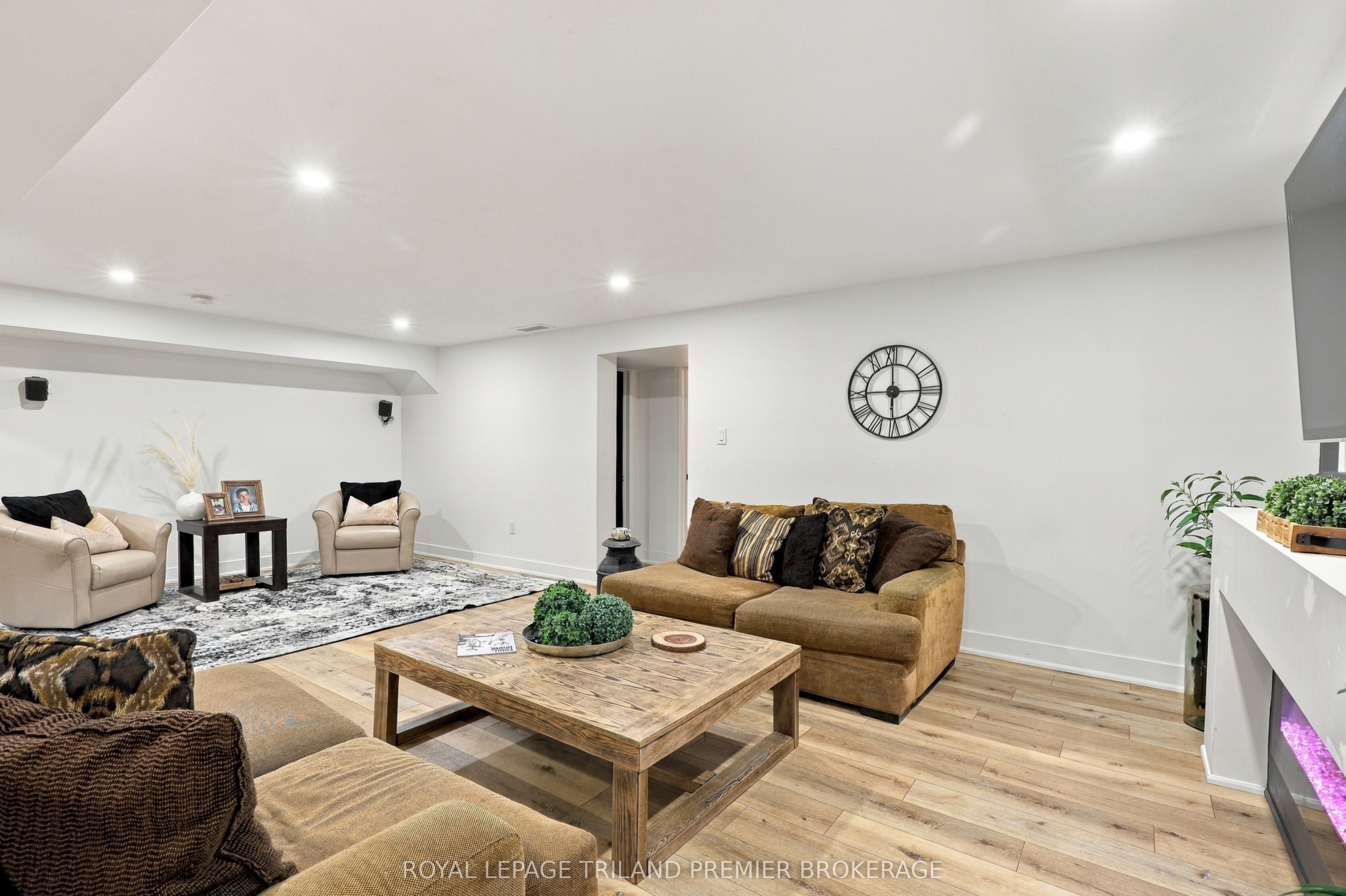 745 Kleinburg Drive Property Photo 34