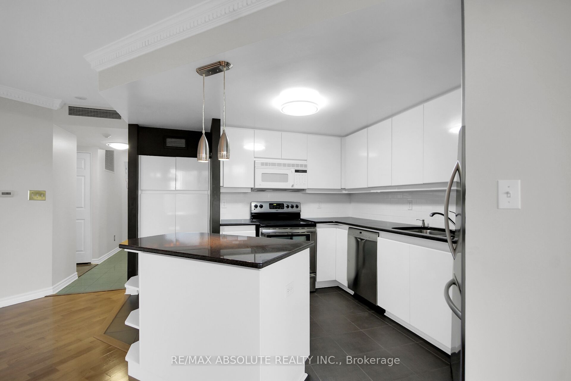3105 Carling Avenue 502 Property Photo 16