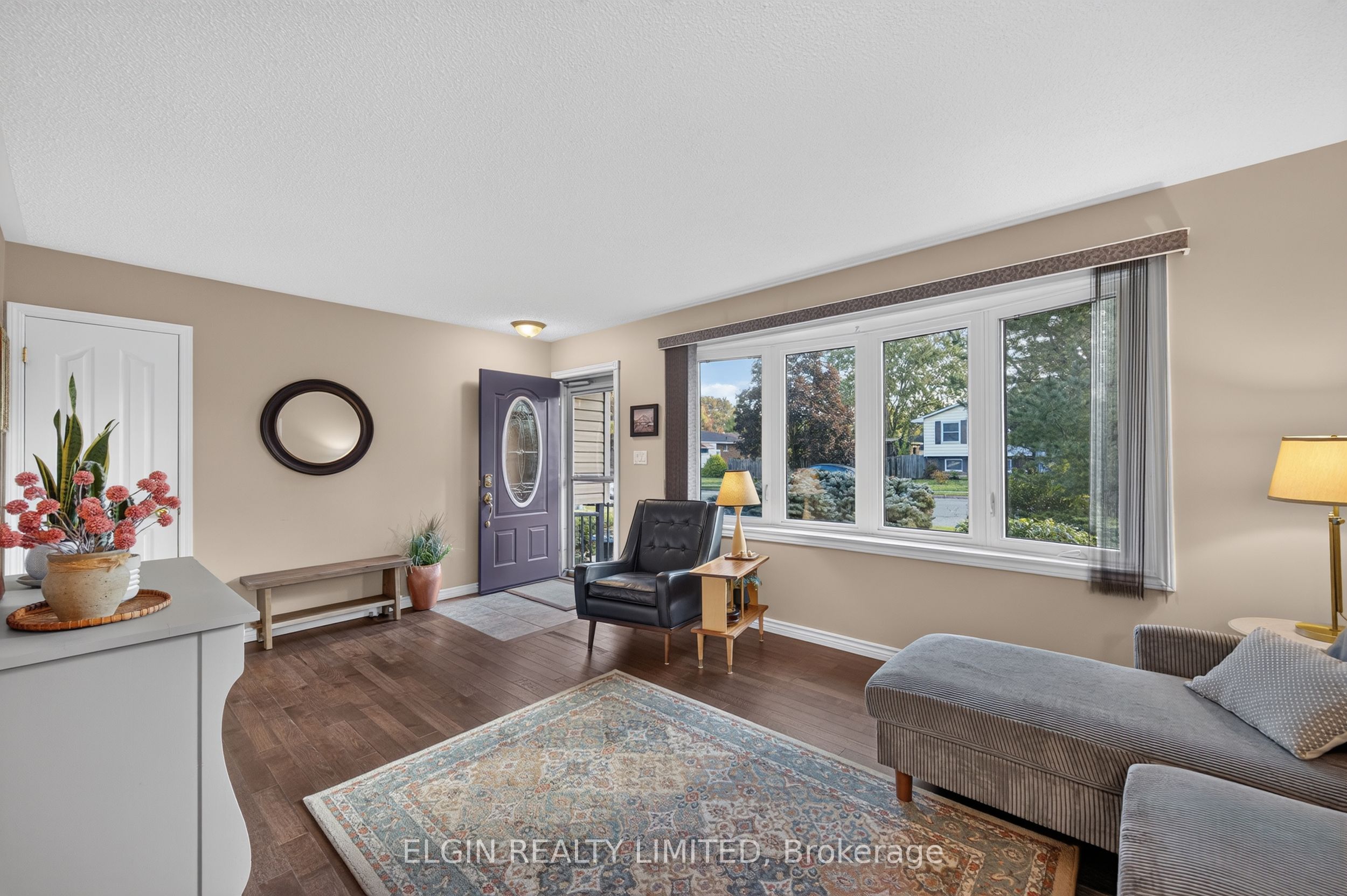 6 Aldborough Avenue Property Photo 5