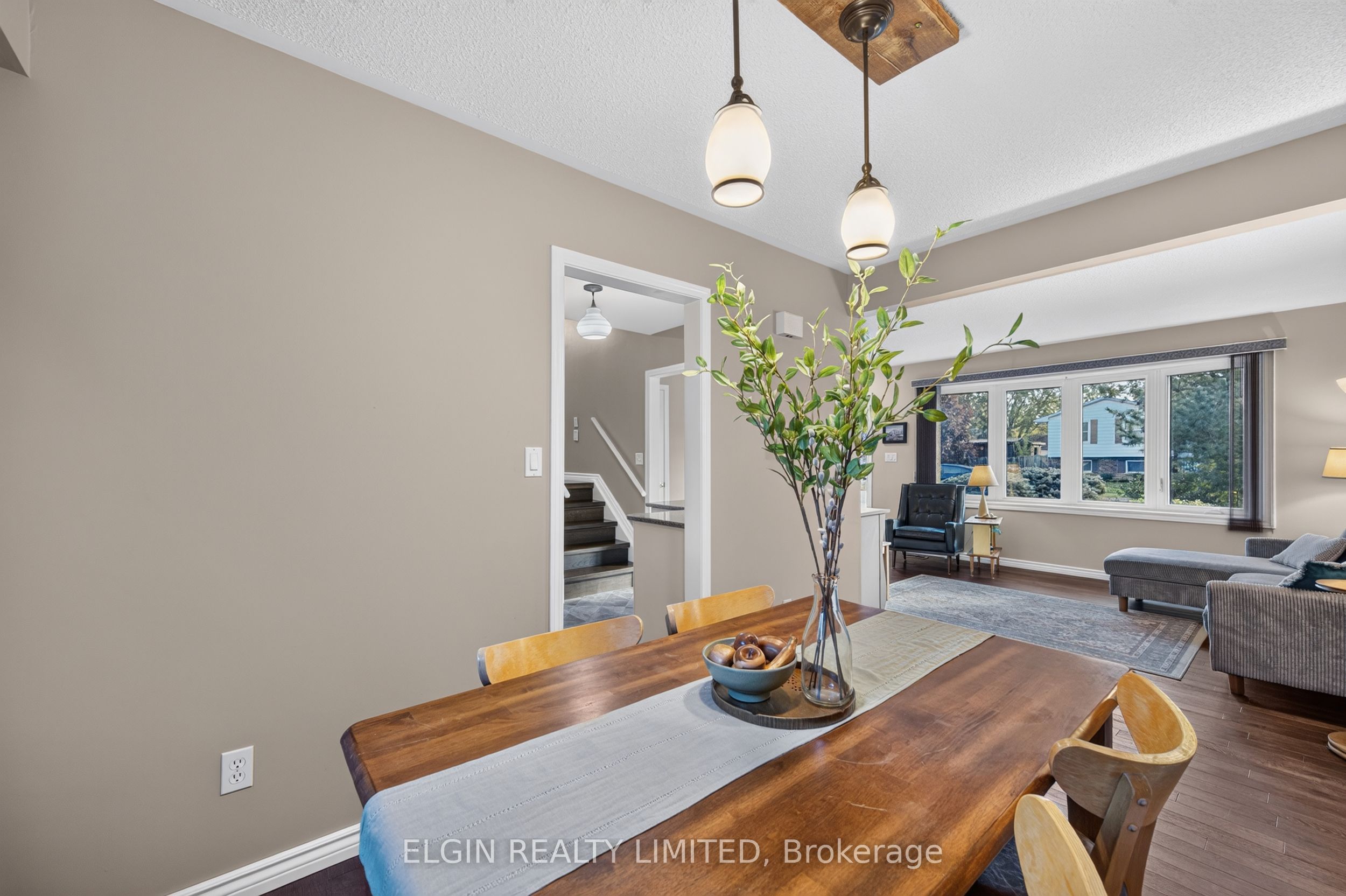 6 Aldborough Avenue Property Photo 9