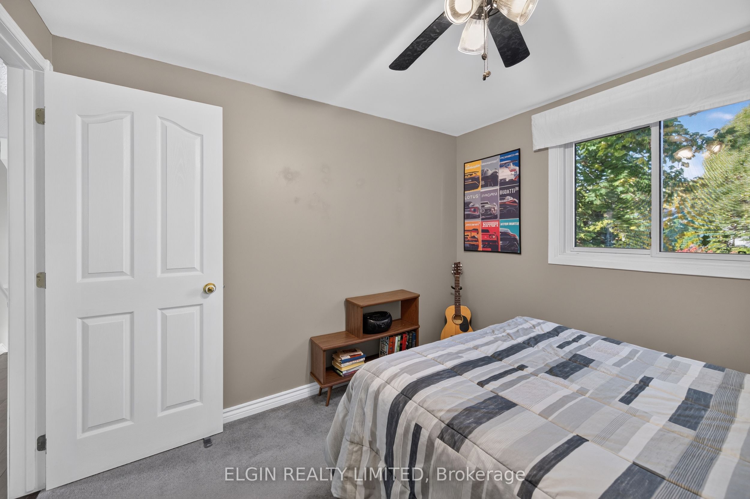 6 Aldborough Avenue Property Photo 16