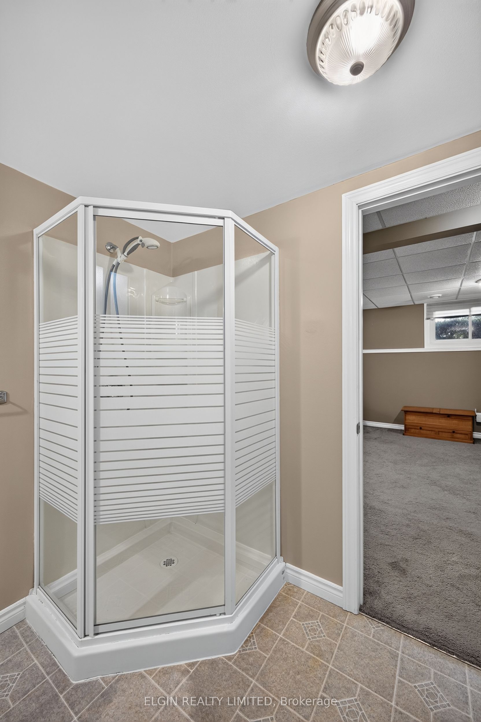 6 Aldborough Avenue Property Photo 26