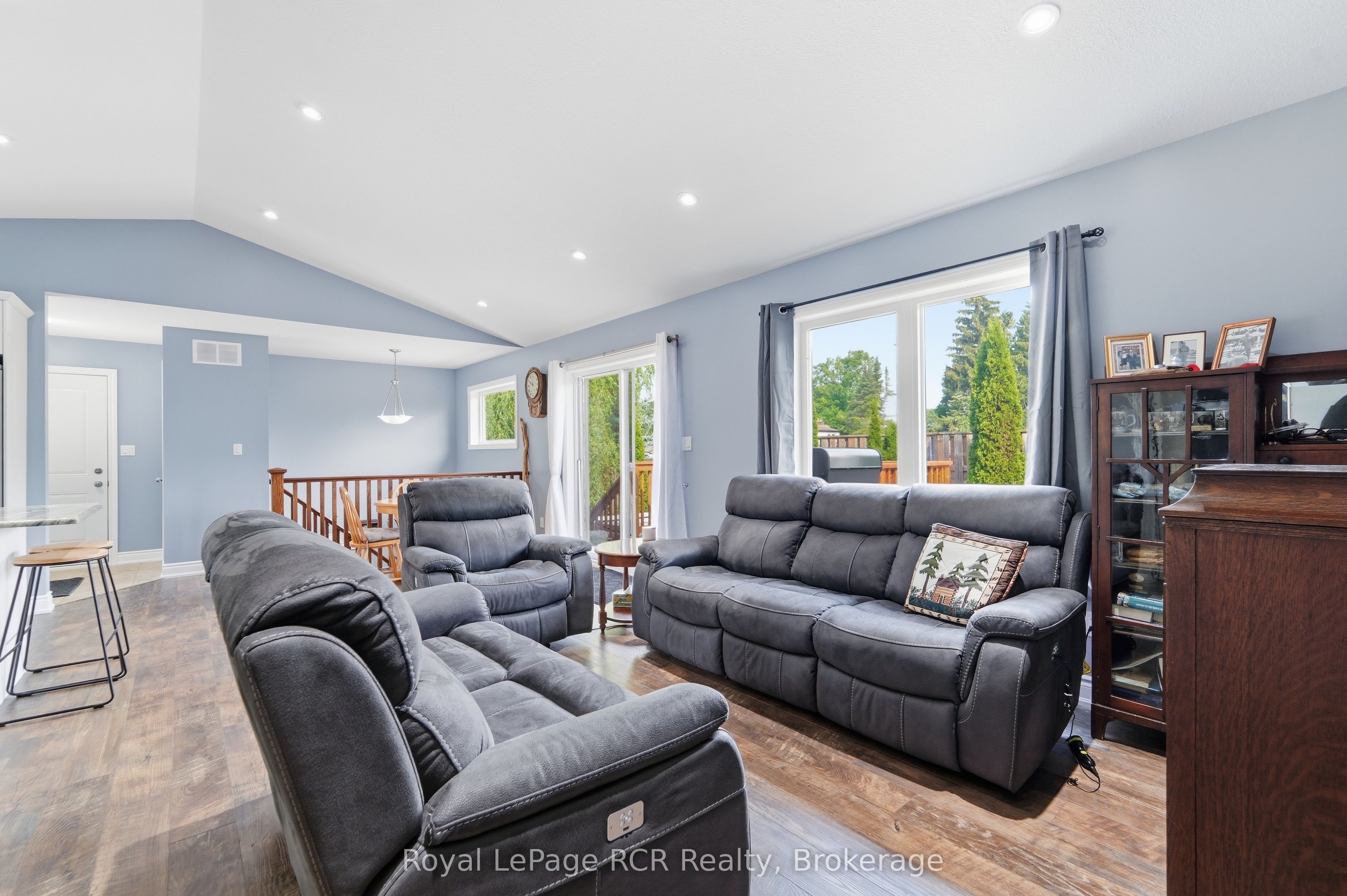 358 5th Street Property Photo 12