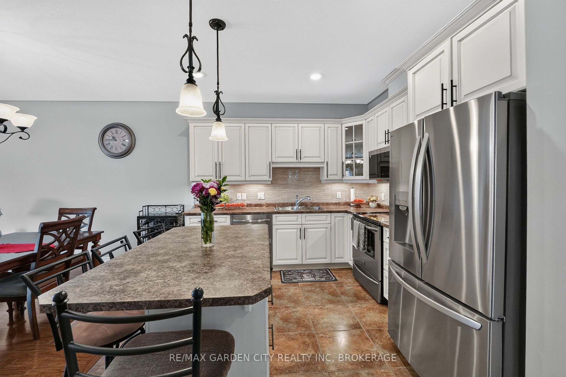 179 Falcon Drive Property Photo 6