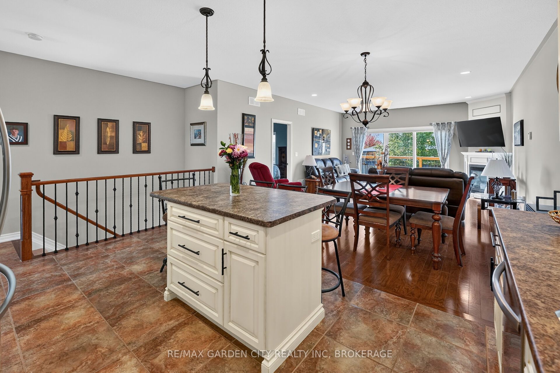 179 Falcon Drive Property Photo 7