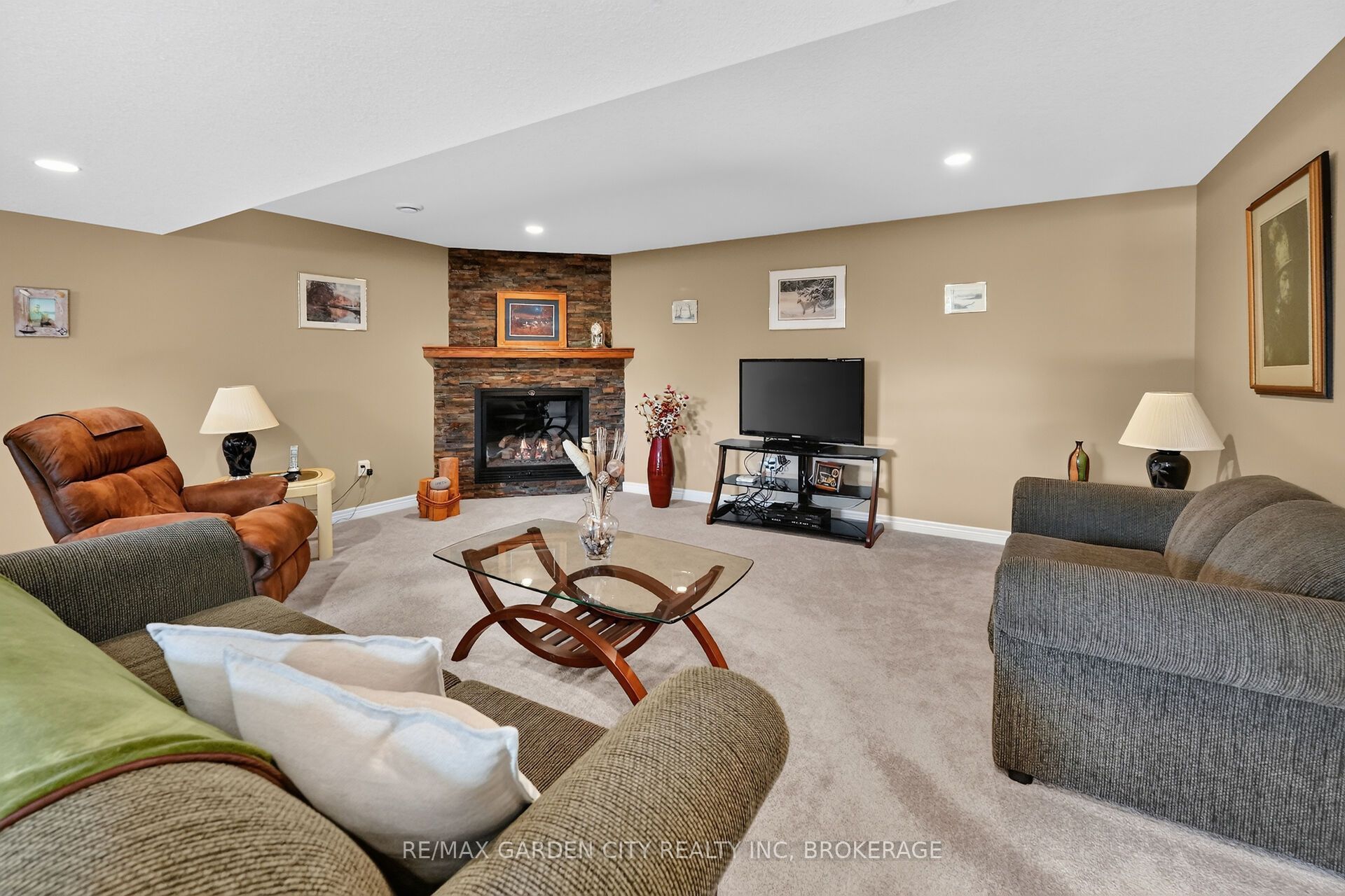 179 Falcon Drive Property Photo 27