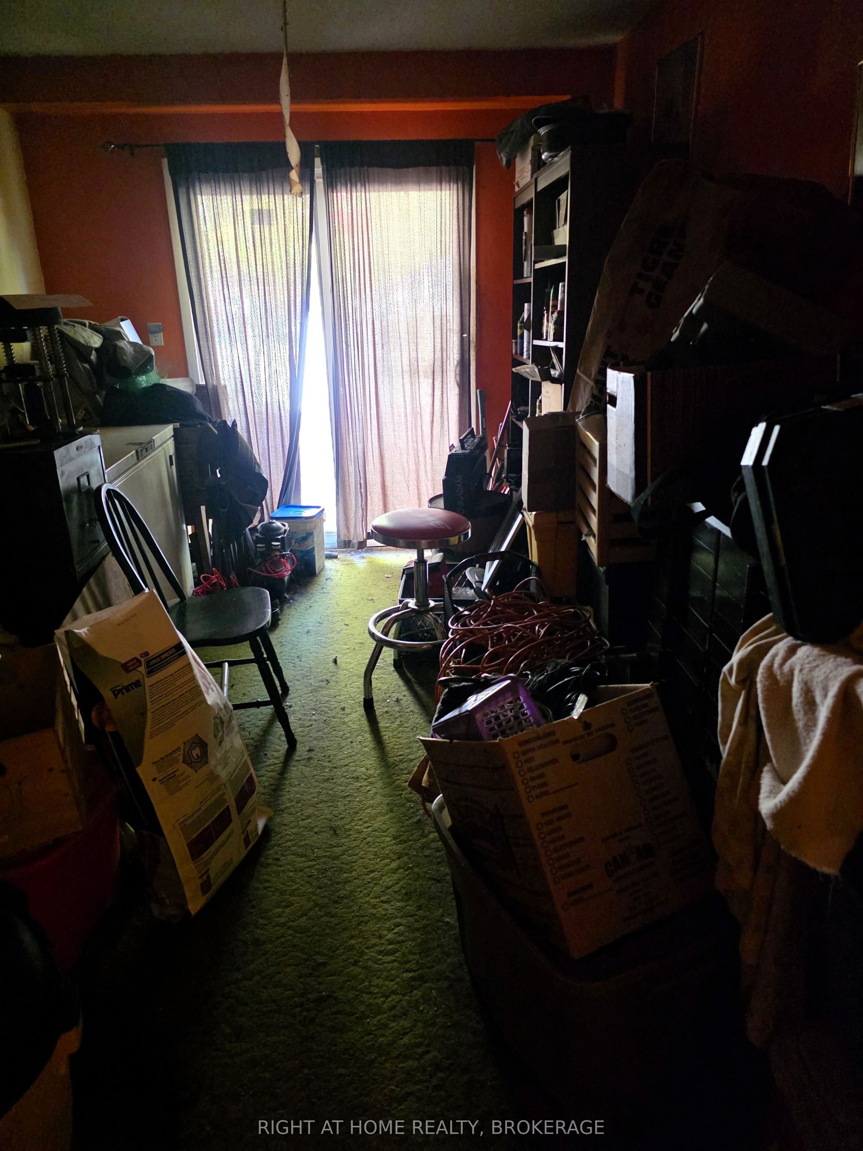 8073 Lynhurst Drive Property Photo 4