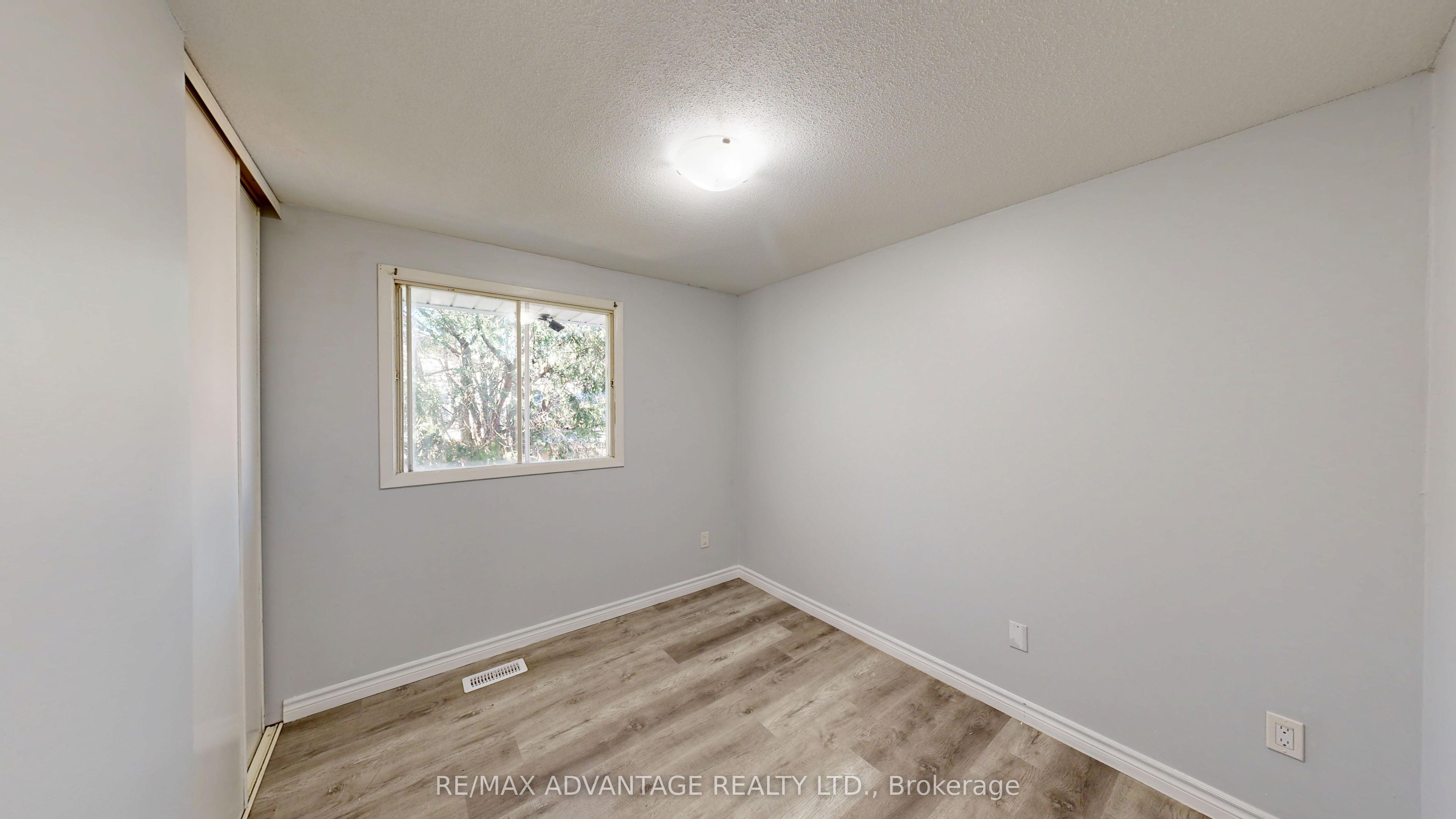 9 Camelot Crescent Property Photo 22