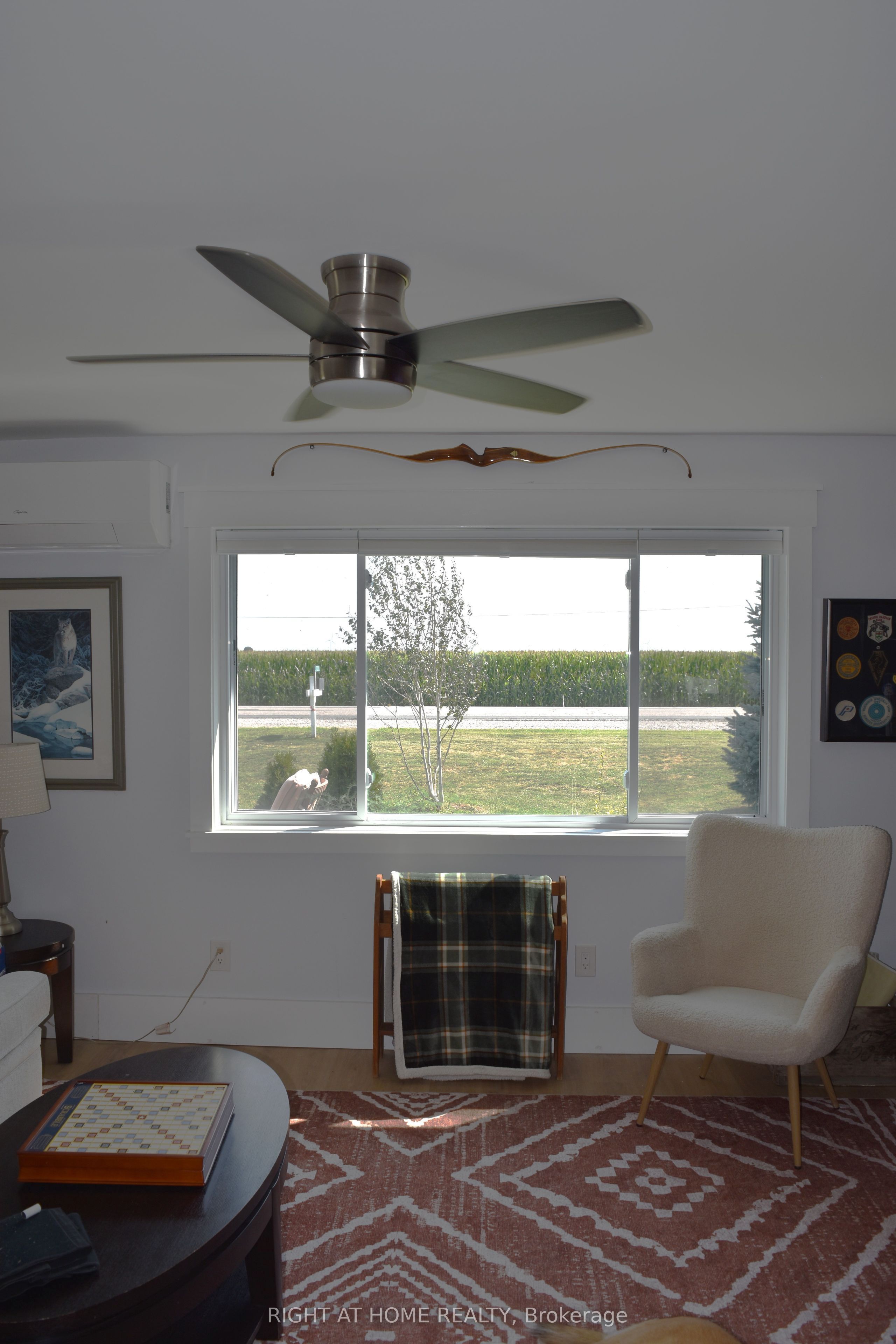 7231 Baseline Road E Property Photo 11