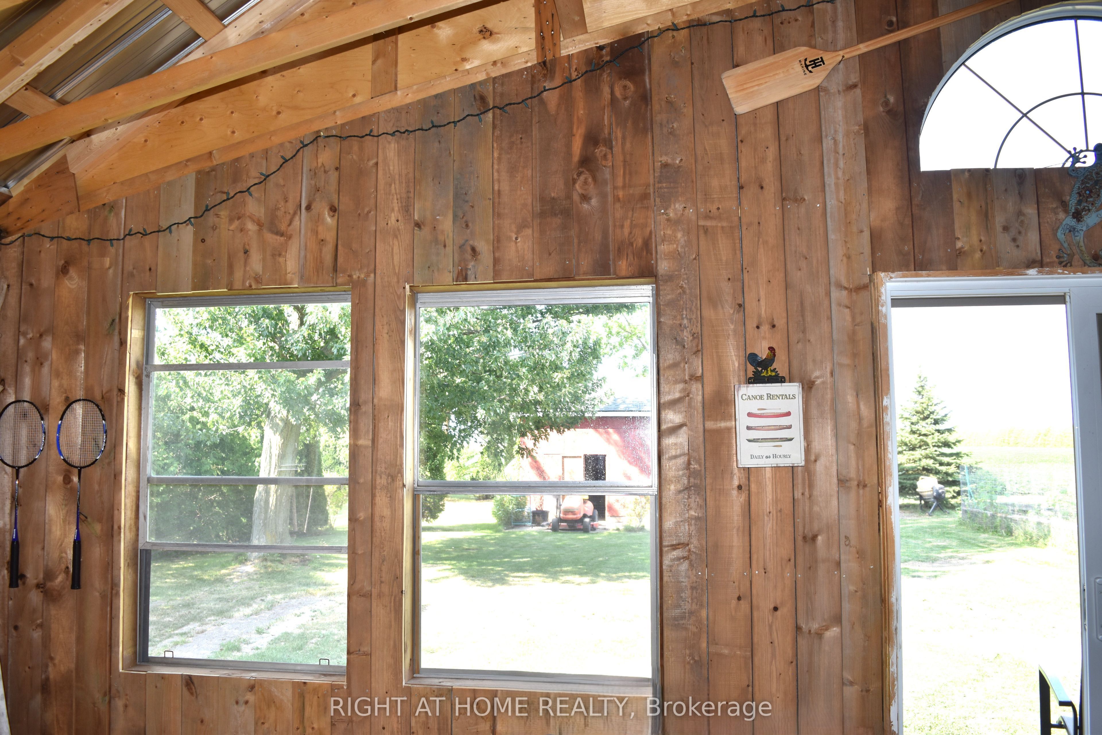 7231 Baseline Road E Property Photo 25