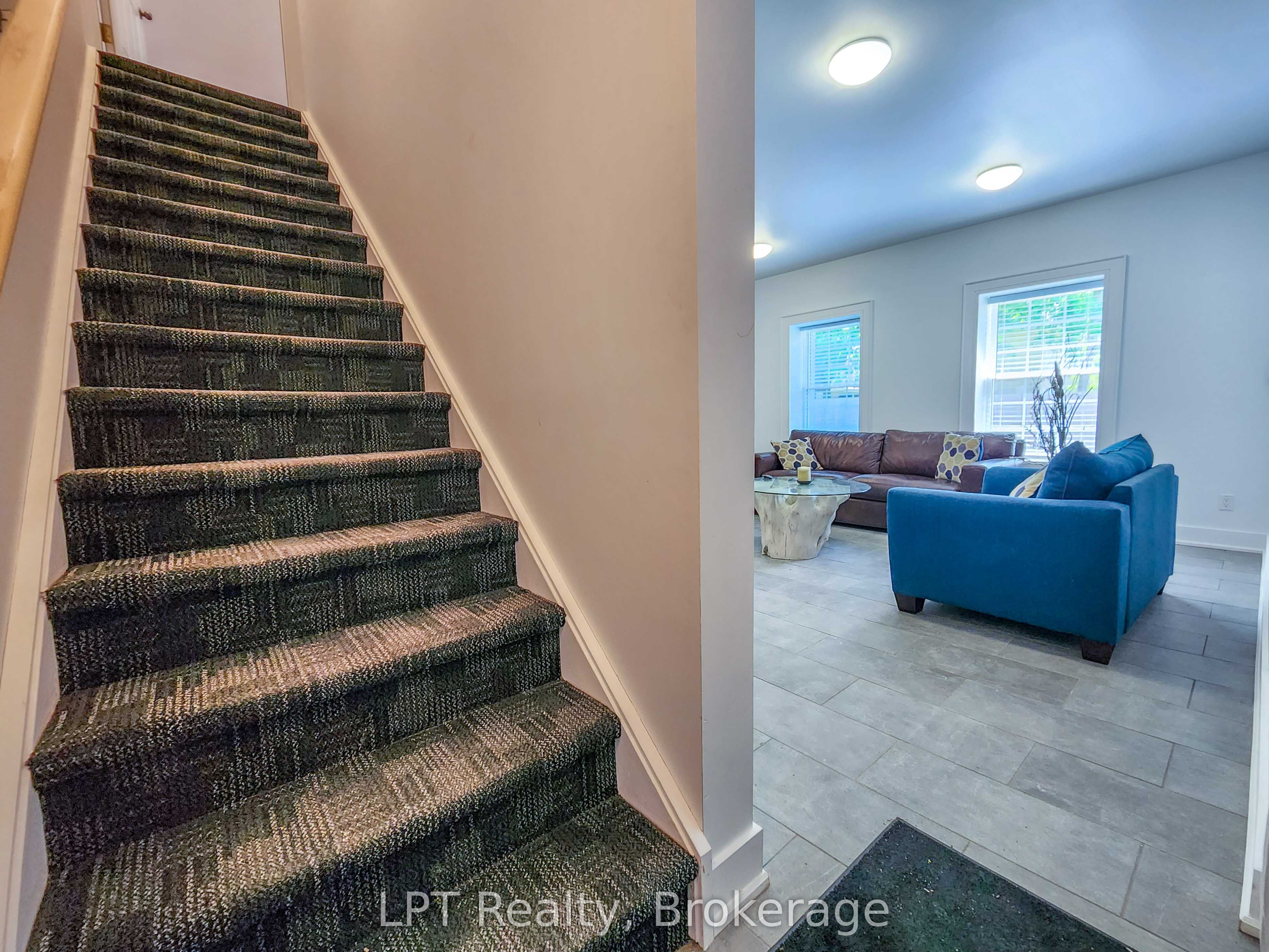 12 Leggett Lane Unit #3 Property Photo 4