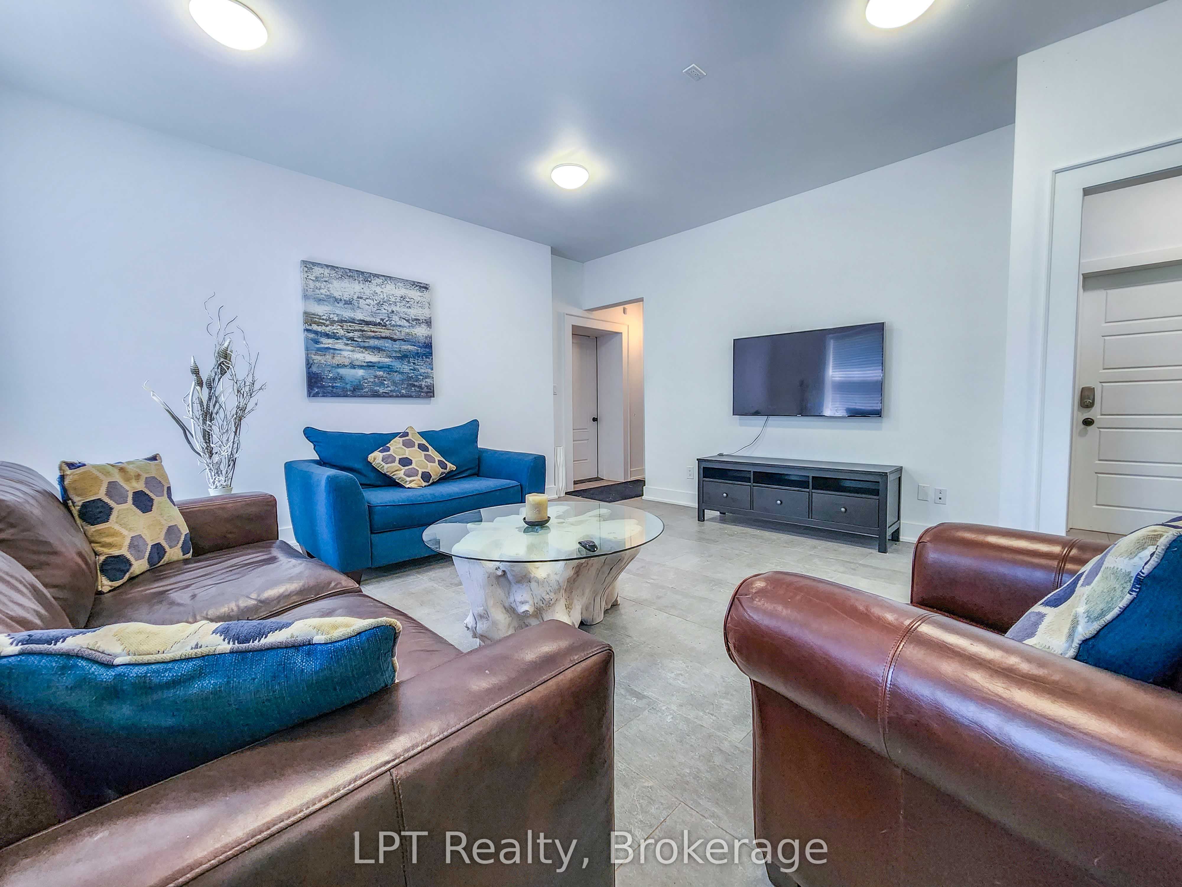 12 Leggett Lane Unit #3 Property Photo 9