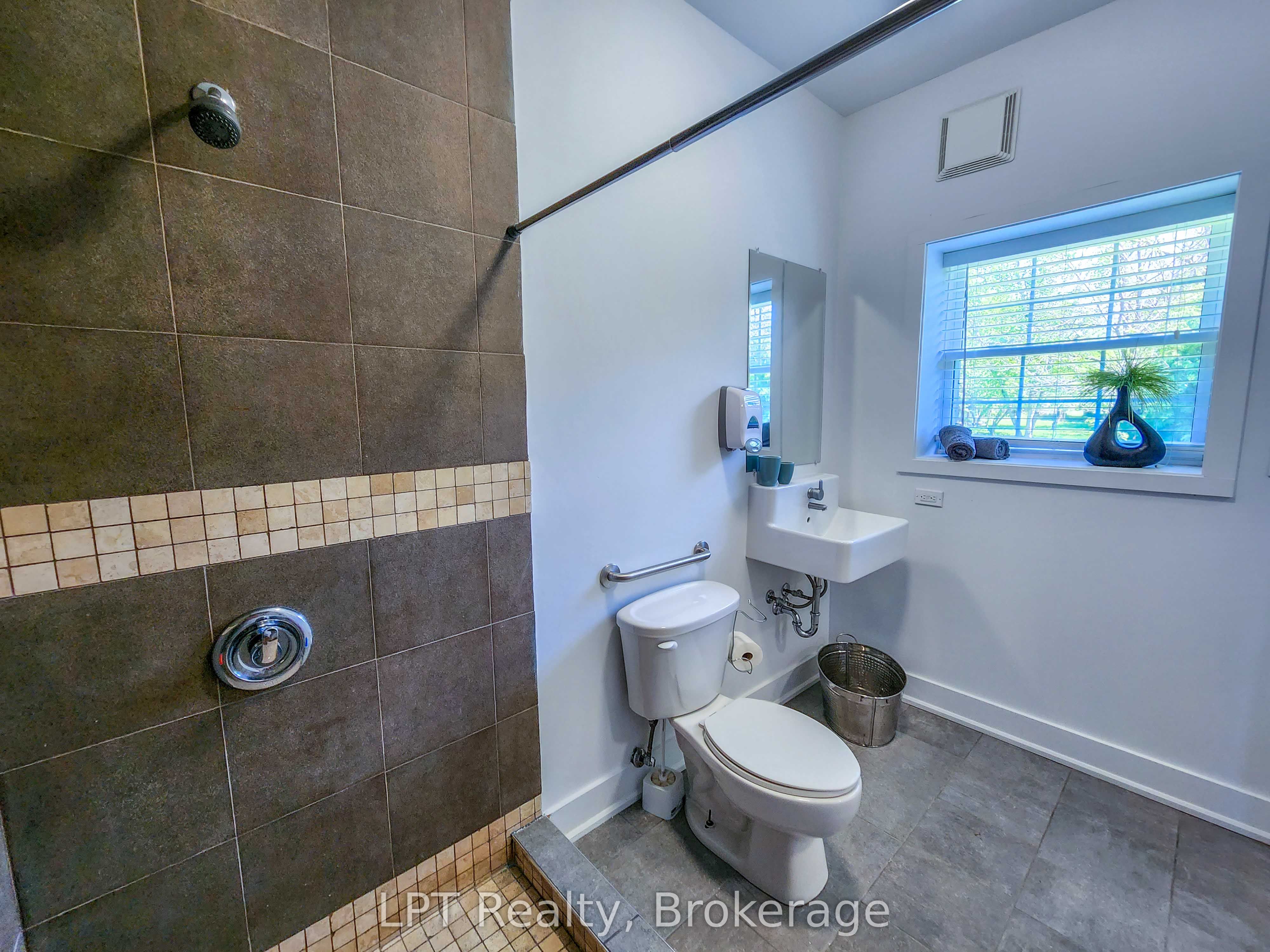 12 Leggett Lane Unit #3 Property Photo 12
