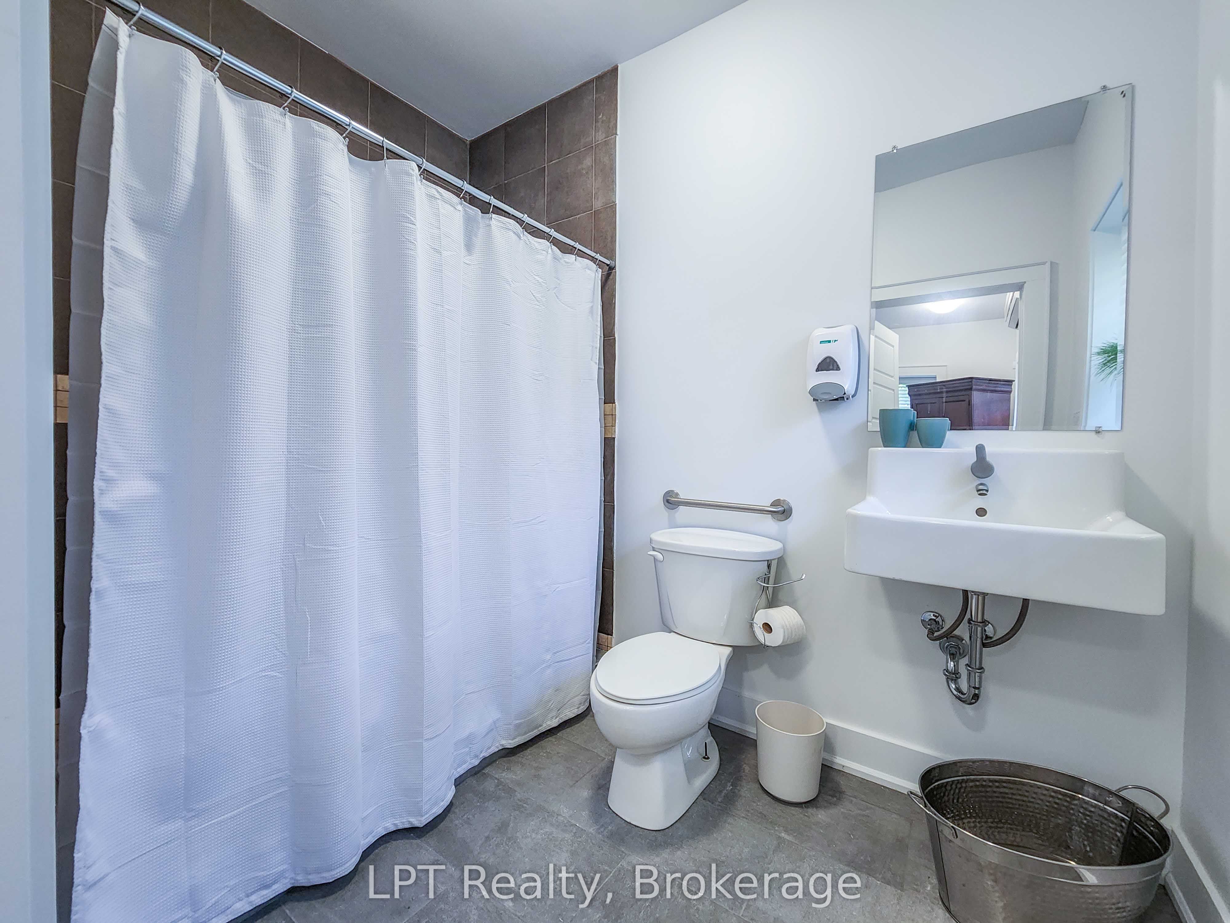12 Leggett Lane Unit #3 Property Photo 13