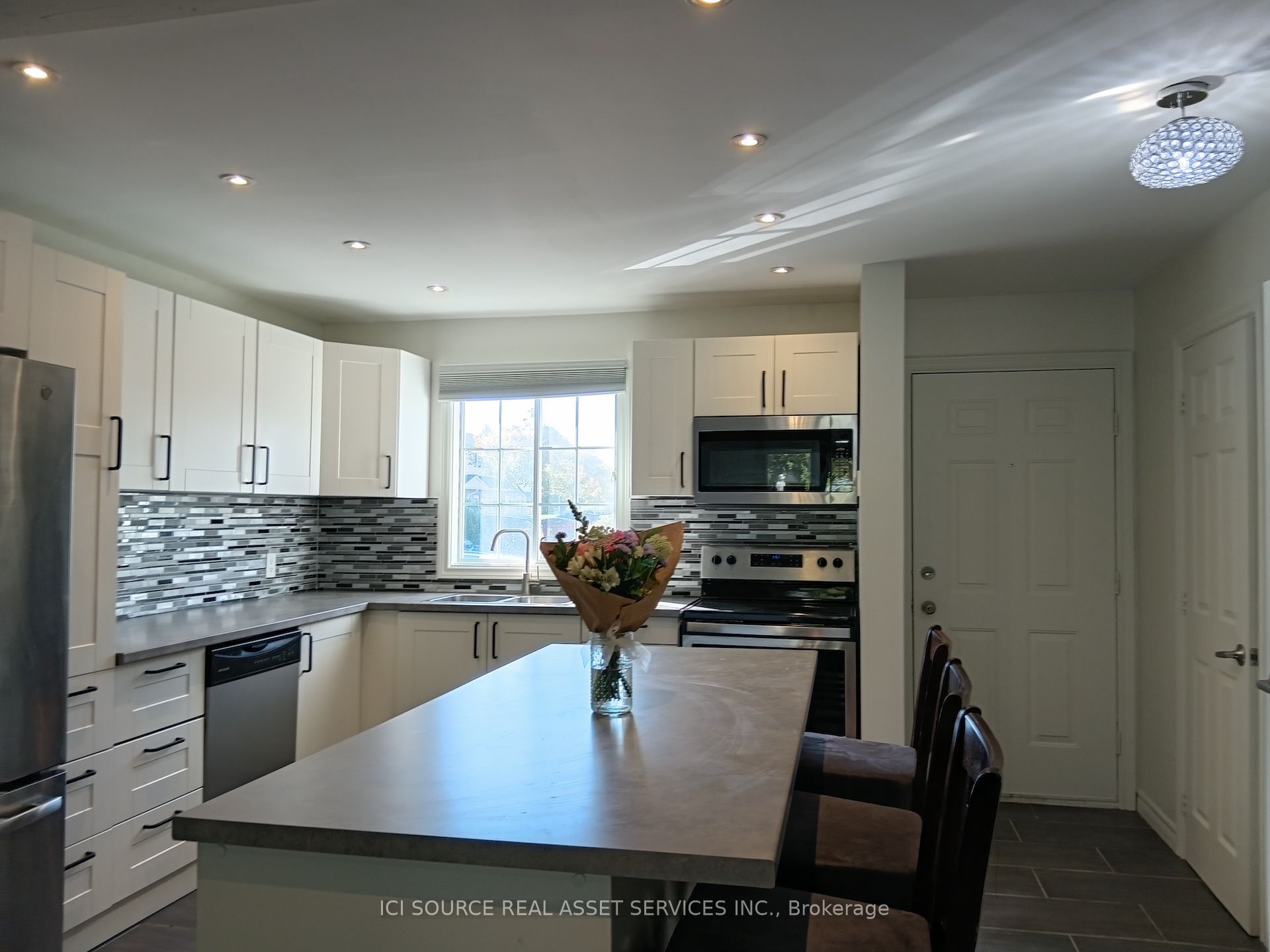 8141 Coventry Road 95 Property Photo 1