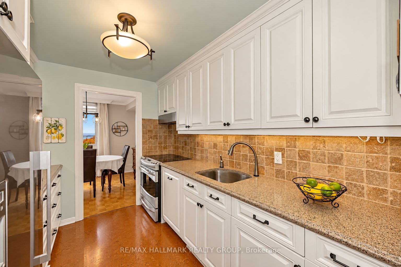 2625 Regina Street 1706 Property Photo 4