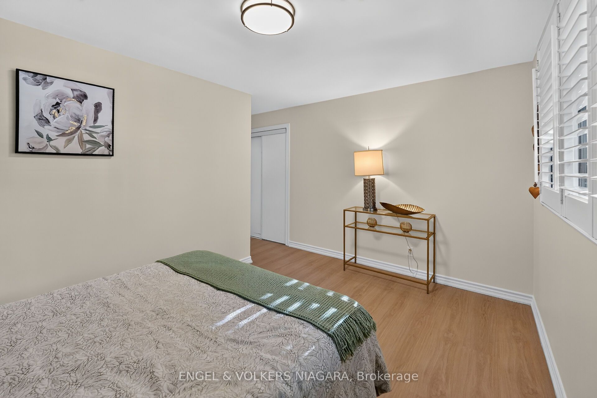 6773 Crawford Street Property Photo 13