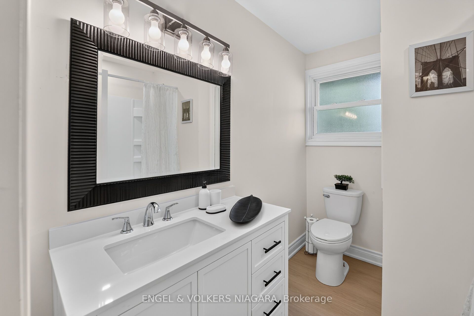 6773 Crawford Street Property Photo 17