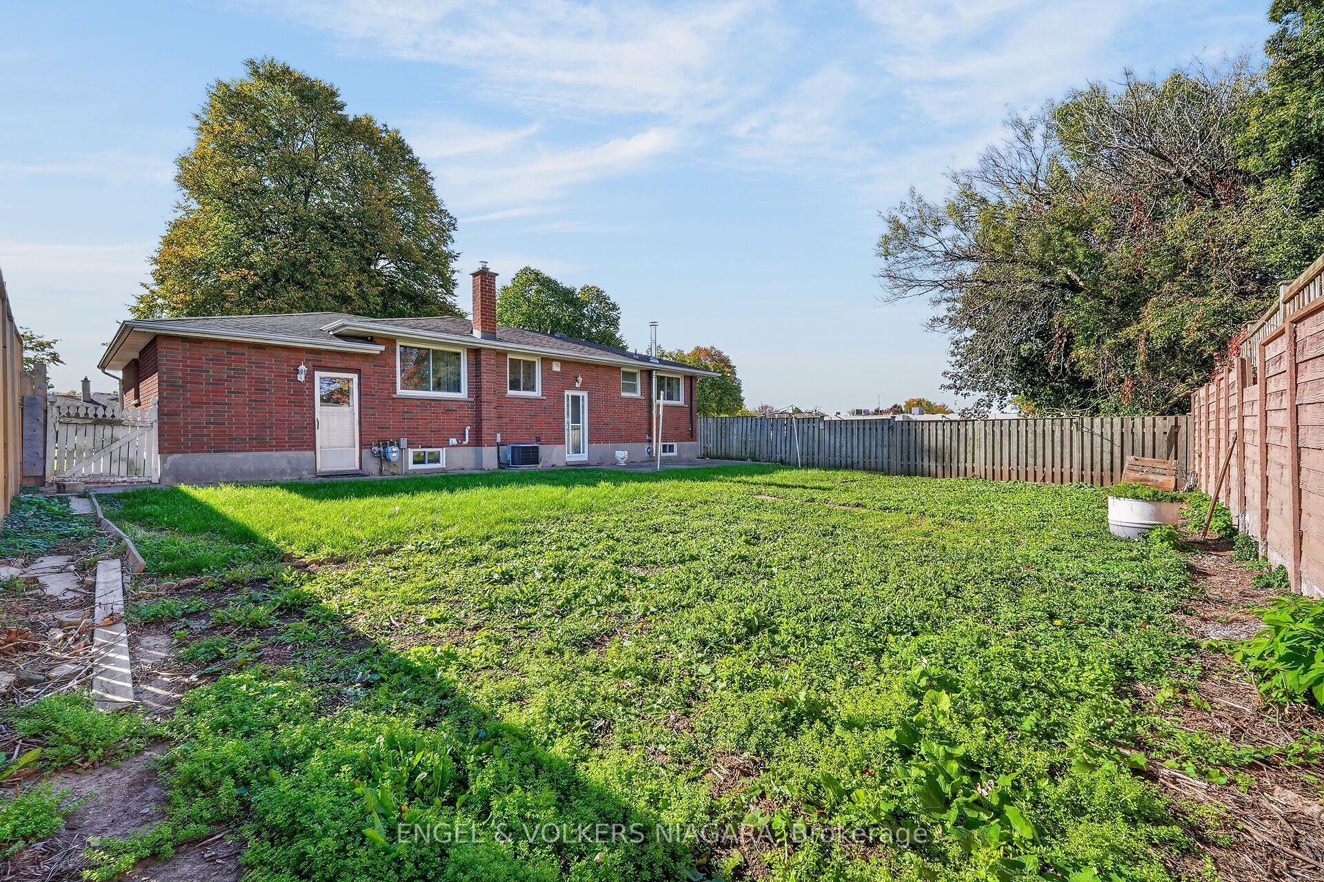 6773 Crawford Street Property Photo 23