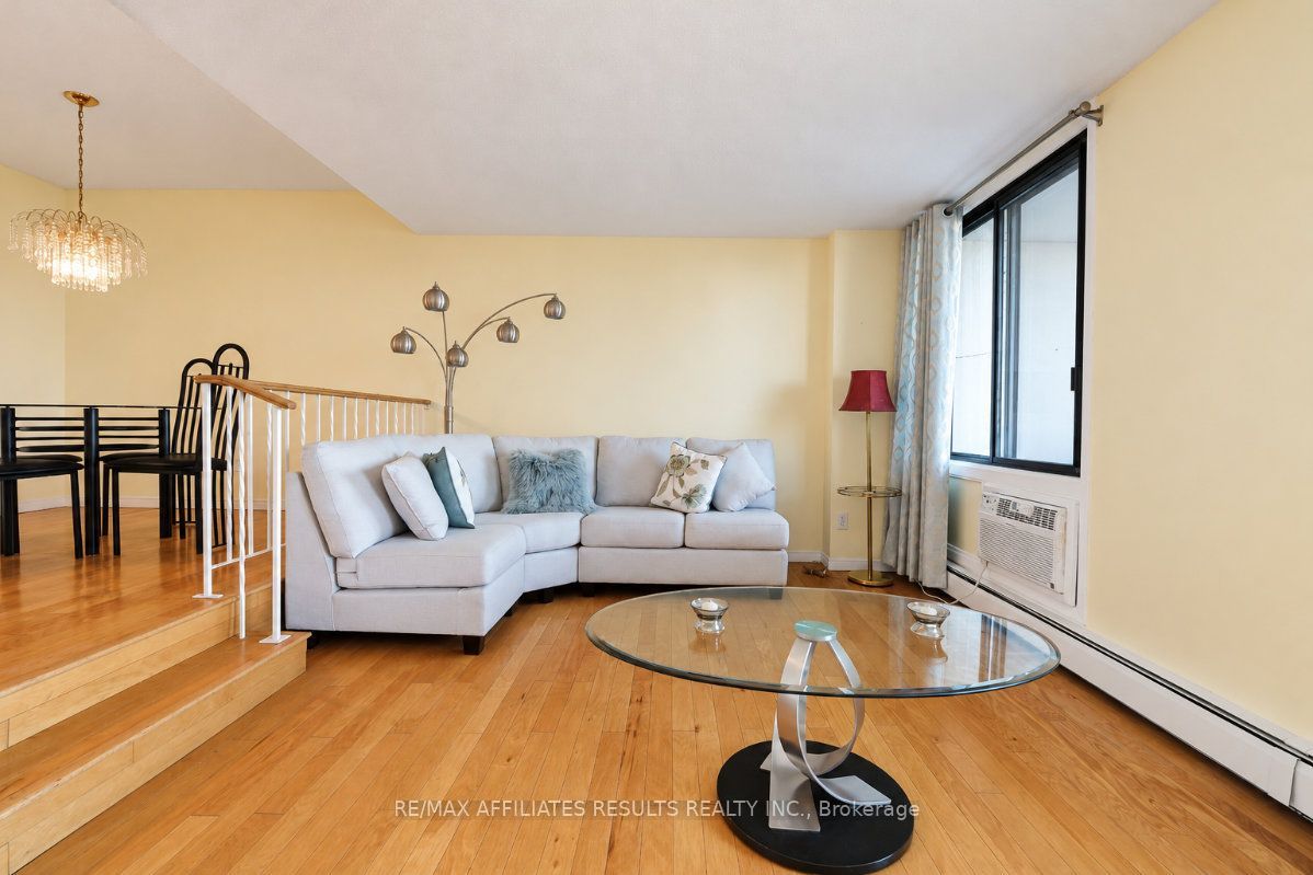 415 Greenview Avenue 408 Property Photo 7