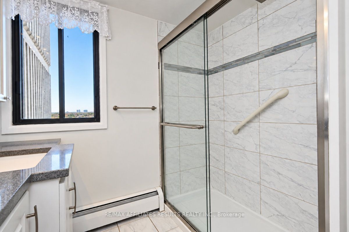 415 Greenview Avenue 408 Property Photo 30