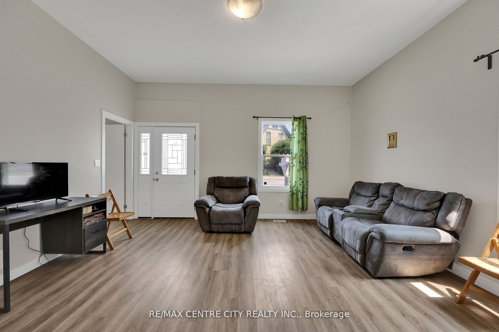 101 Hamilton Road Property Photo 4