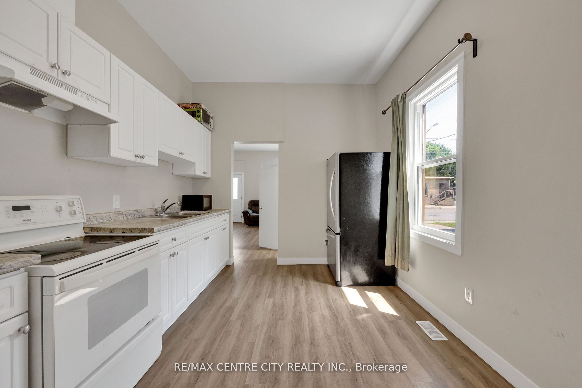 101 Hamilton Road Property Photo 8