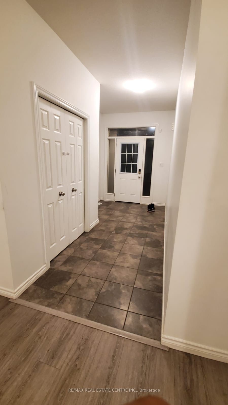 19 Saddlebrook Court Property Photo 2