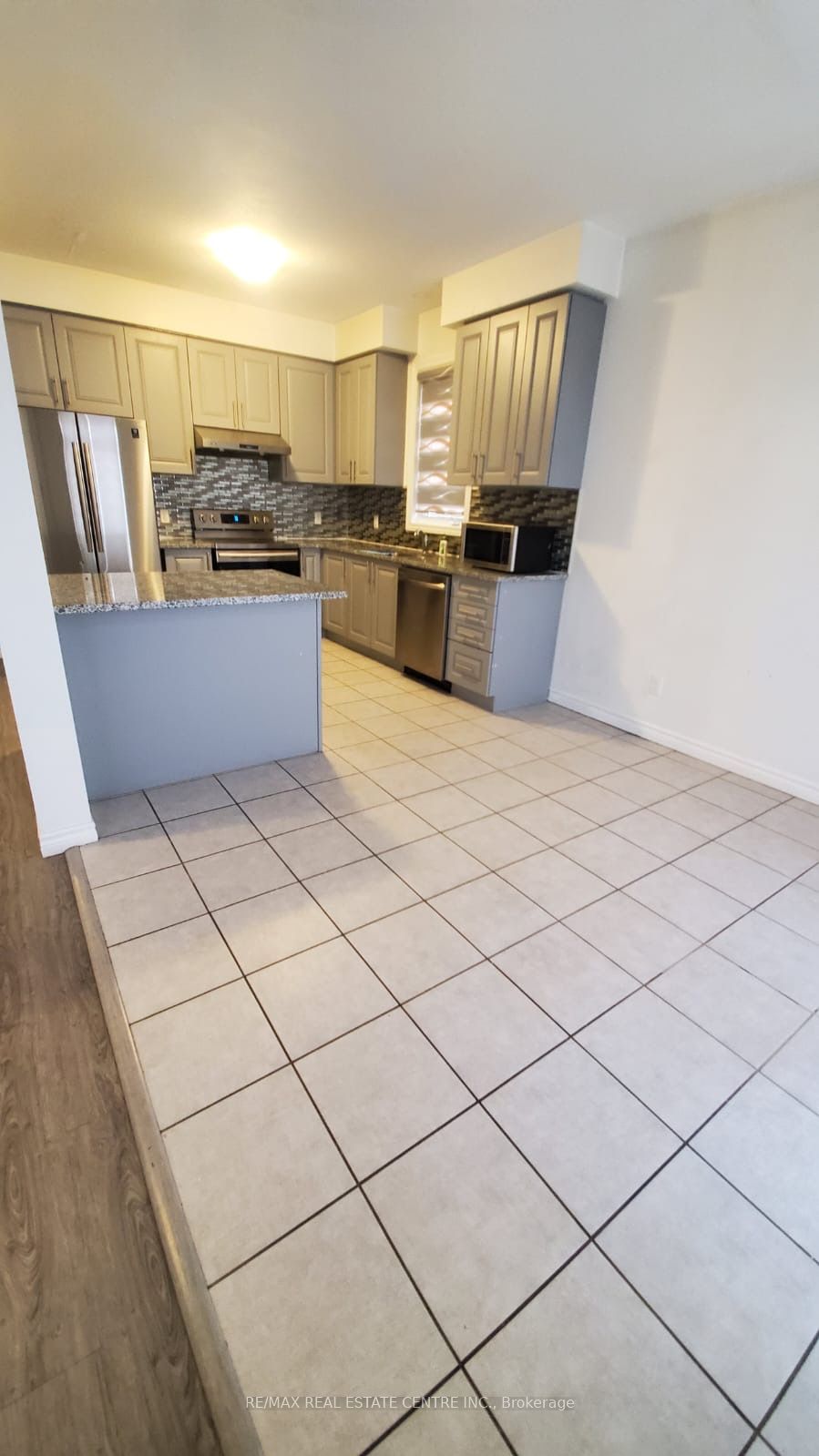 19 Saddlebrook Court Property Photo 3