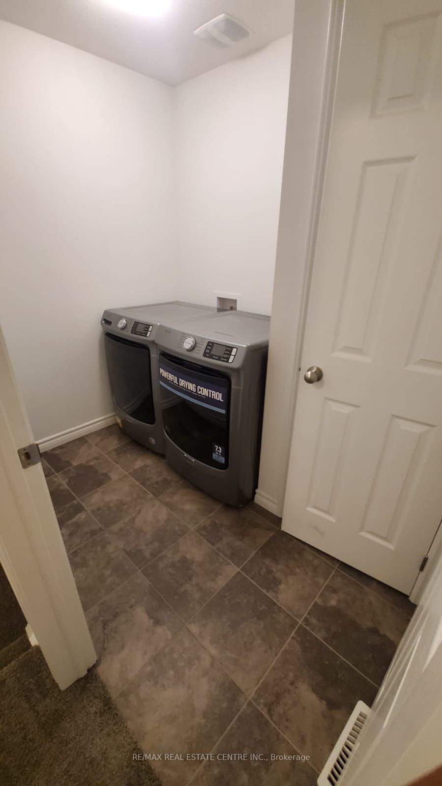 19 Saddlebrook Court Property Photo 8