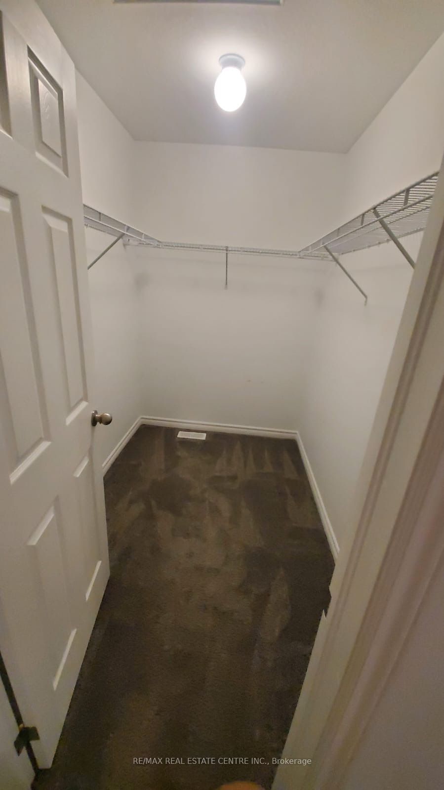 19 Saddlebrook Court Property Photo 13