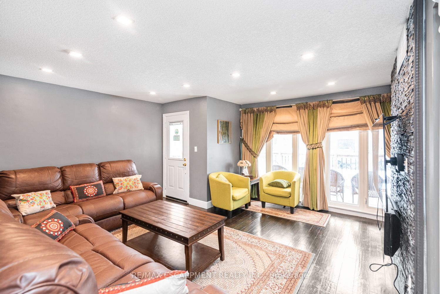 243 Federal Street Property Photo 7