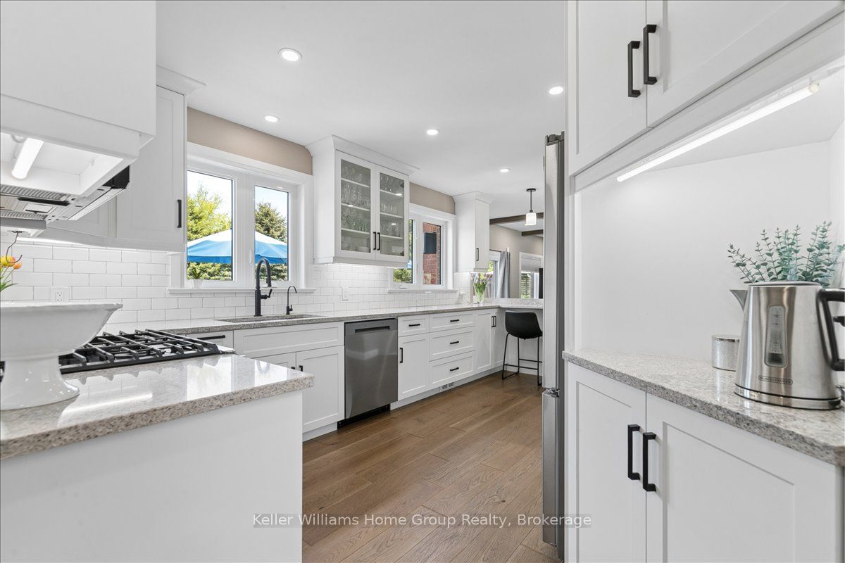 8 Stonefield Drive Property Photo 9