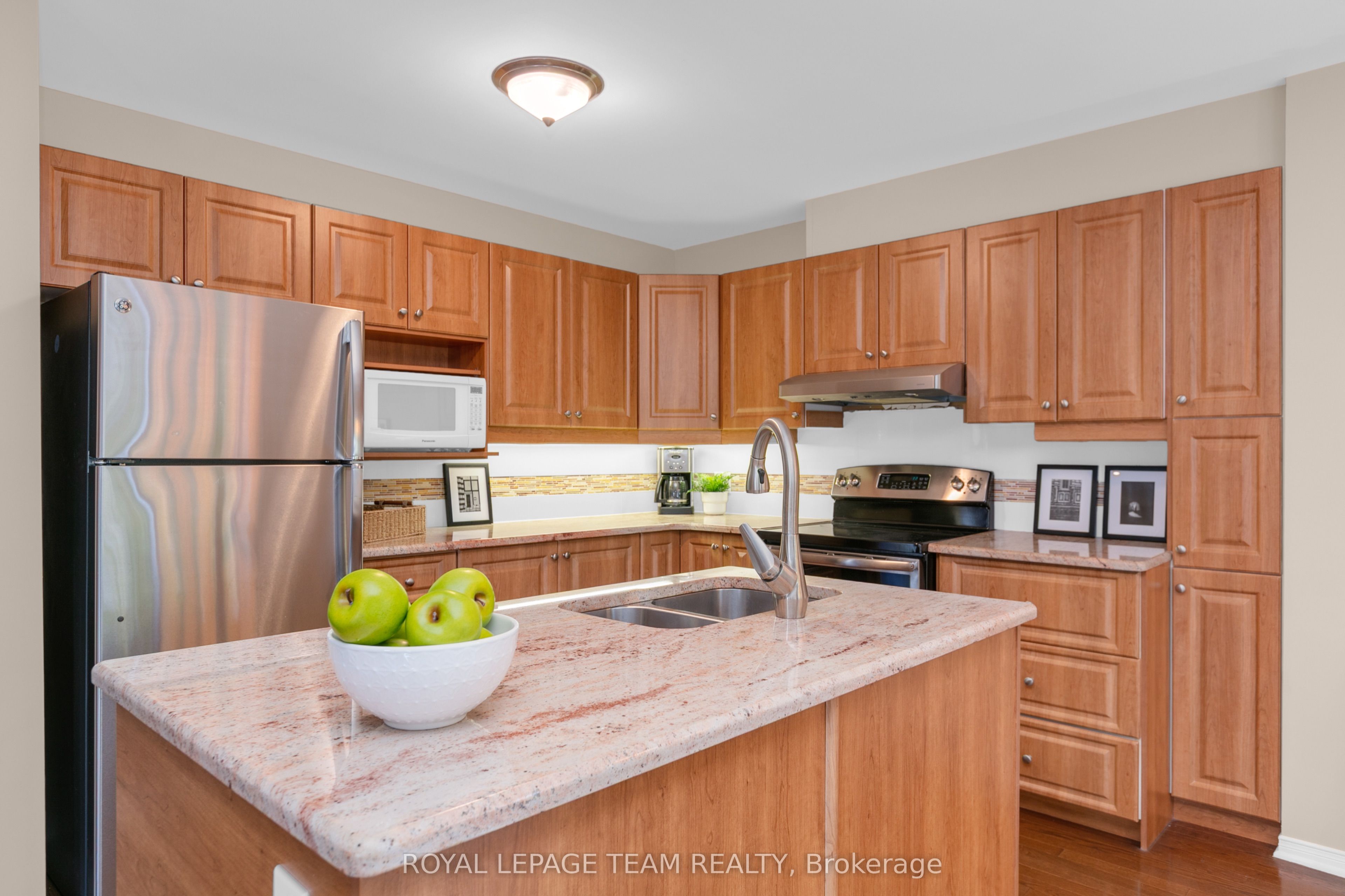 28 Appledale Drive Property Photo 17