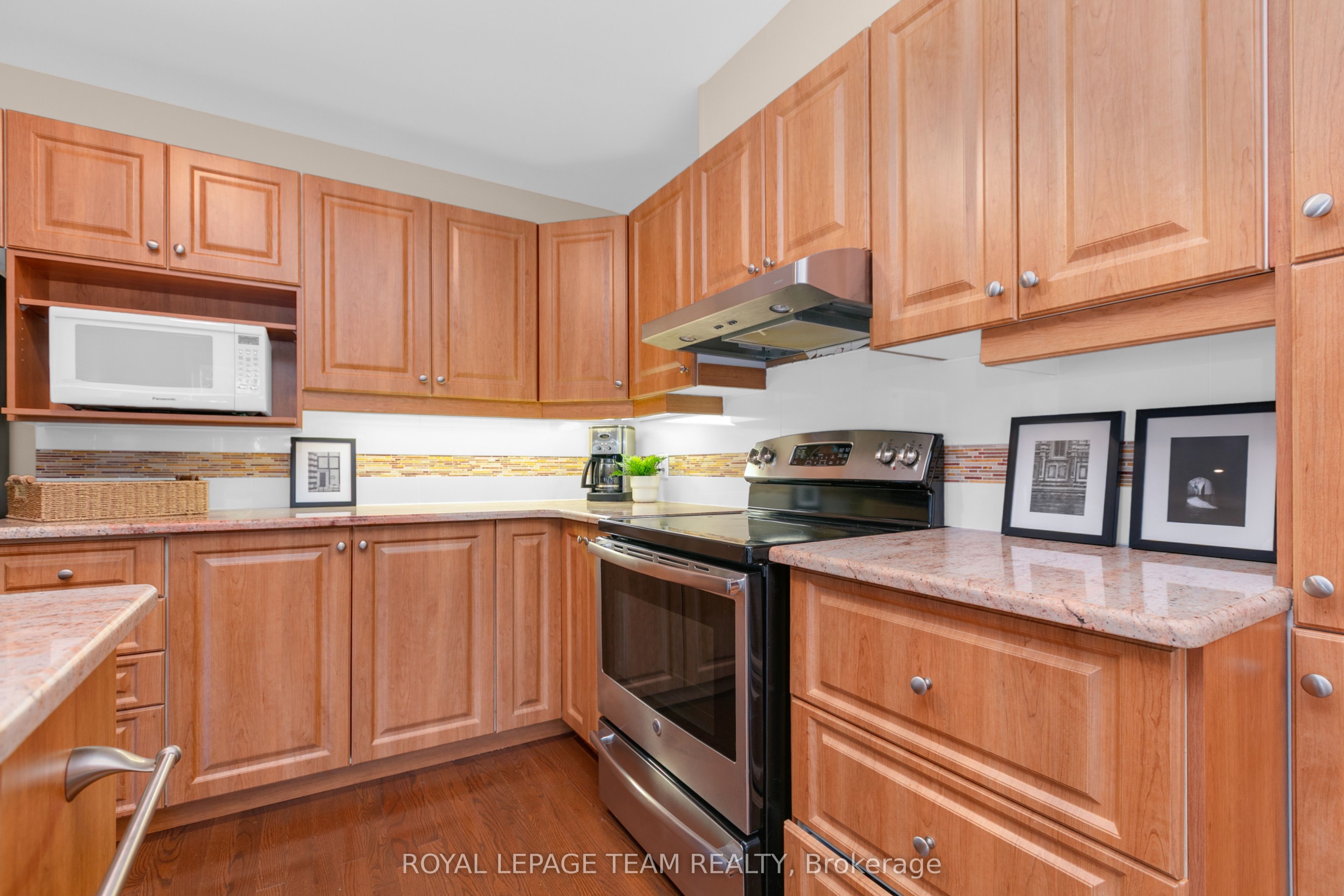 28 Appledale Drive Property Photo 19